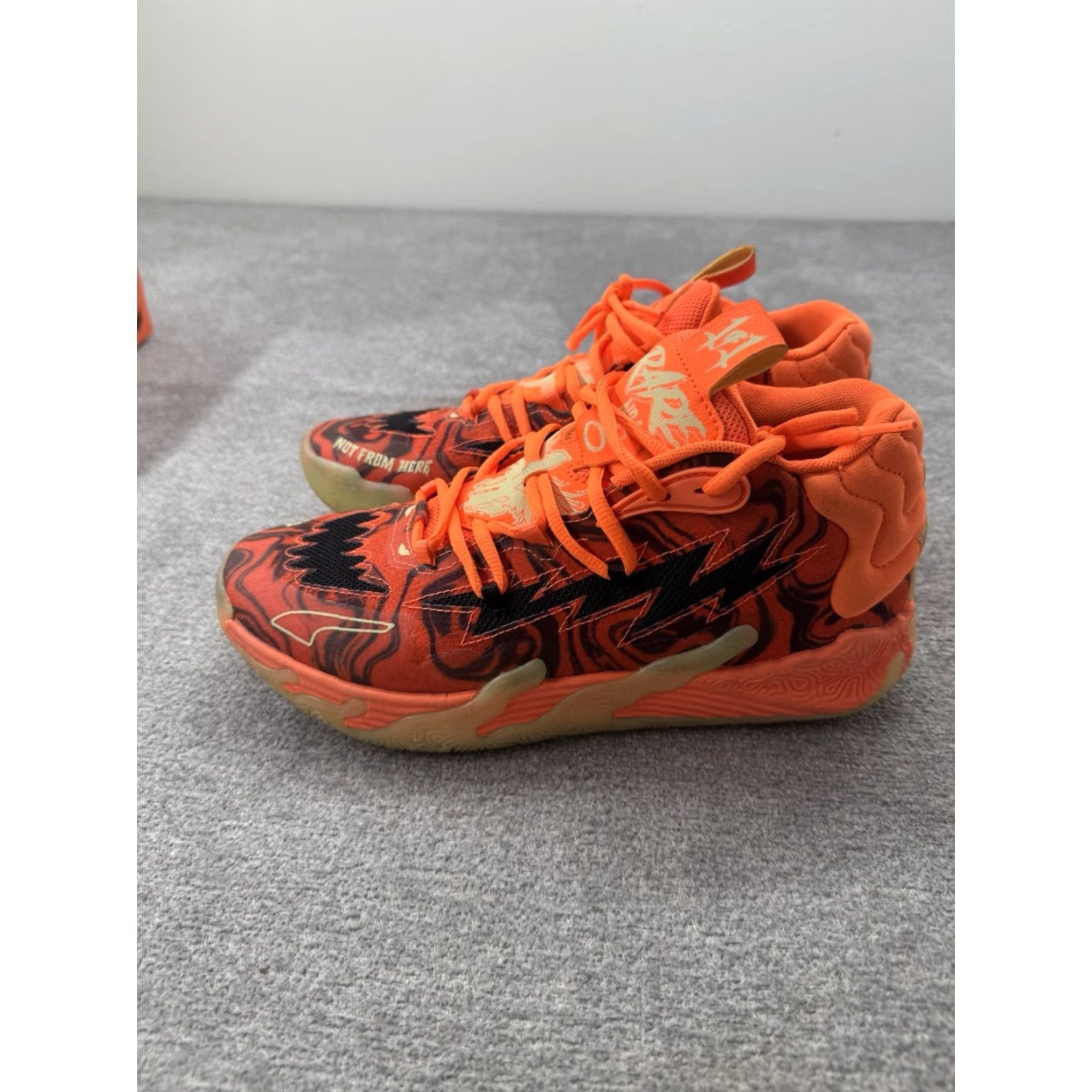 Puma PUMA MB.03 Lamelo Ball Halloween Men Size 7 311176-01 Not From Here Shoes Sneaker Athletic Orange Mid Top US 7 EU 39 UK 6 Vintage No Mens Size US 6 / EU 39 - 6 Thumbnail