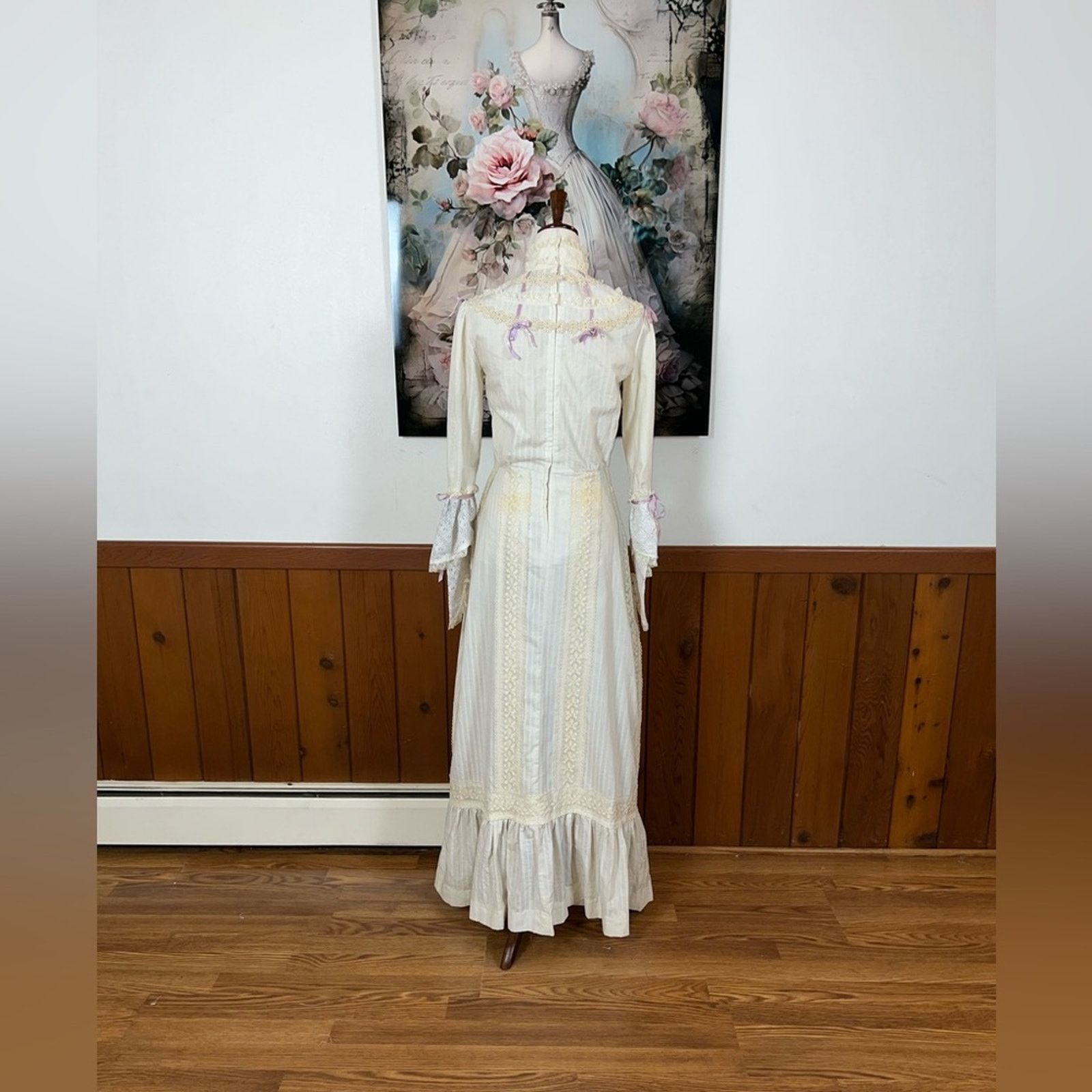 Vintage Fabulous Vintage 1970s Victorian Style Maxi Dress! Size M / US 6-8 / IT 42-44 - 7 Thumbnail