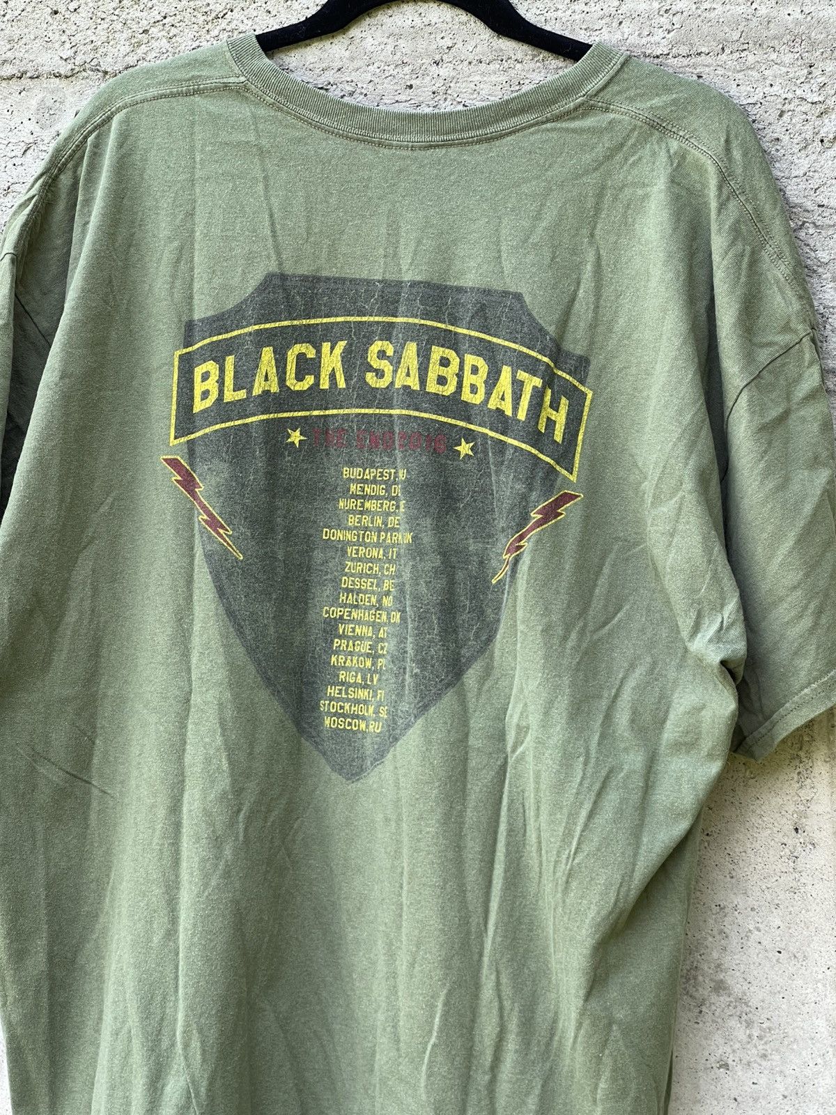 Black Sabbath Black Sabbath War Pigs 2016 T-shirt tee Size US XL / EU 56 / 4 - 8 Thumbnail