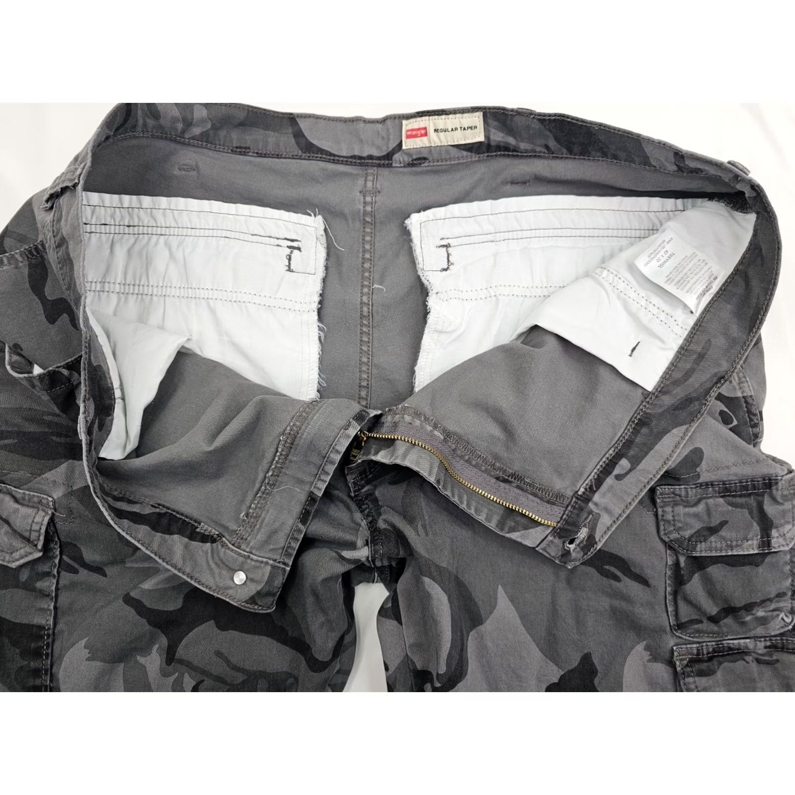 Wrangler Wrangler Cargo Pants Men Regular Taper Camouflage 42x30 90s Y2K EUC Army Hipster Vintage Style Cargo Pocket Cotton Gray Size US 42 / EU 58 - 6 Thumbnail