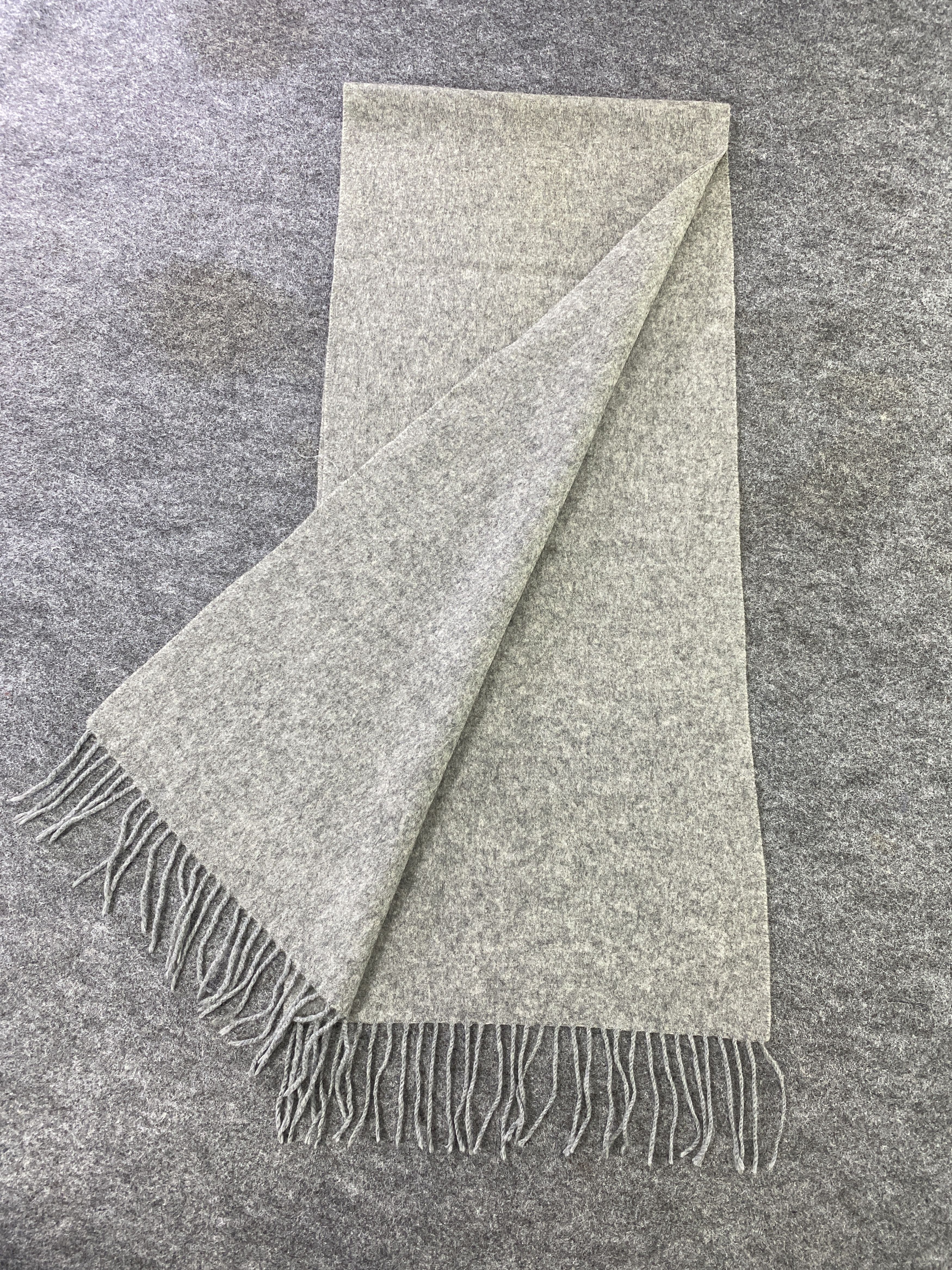 Calvin Klein Calvin Klein Scarf / Muffler / Neckwear -T583 Size ONE SIZE - 3 Thumbnail