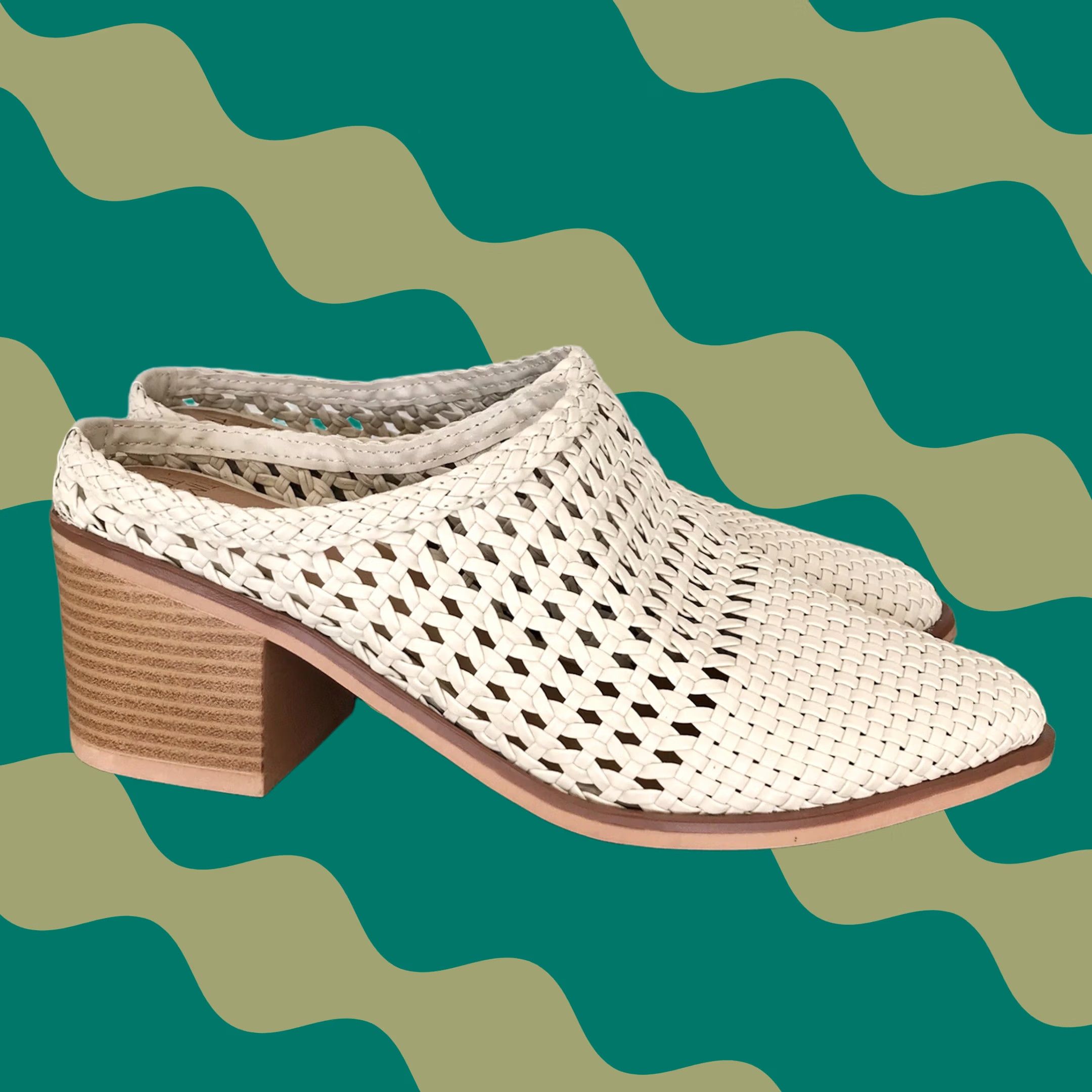 Vintage Time And Tru Women Ivory White Woven Memory Foam Comfort Block Heels Mules 7.5 Size US 8 / IT 38 - 1 Thumbnail