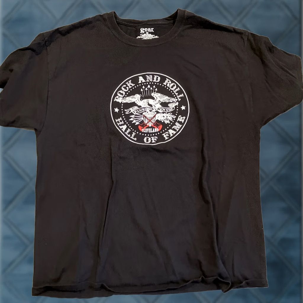 Vintage Gear Rock & Roll Hall of Fame Museum T Shirt XL Black Crew Neck Short Sleeve Graphic Tee Size US XL / EU 56 / 4 - 1 Thumbnail
