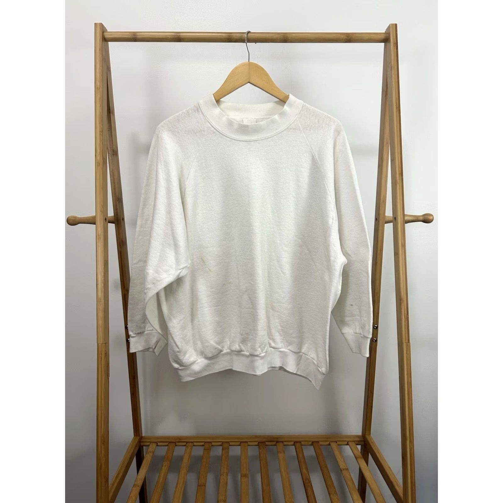 Fruit Of The Loom VTG 80s Fruit of the Loom Sweatshirt Raglan Burnout White Size L Mens Shirts Burnout Raglan Burnout Shirt 80s VOLO Size US L / EU 52-54 / 3 - 2 Thumbnail