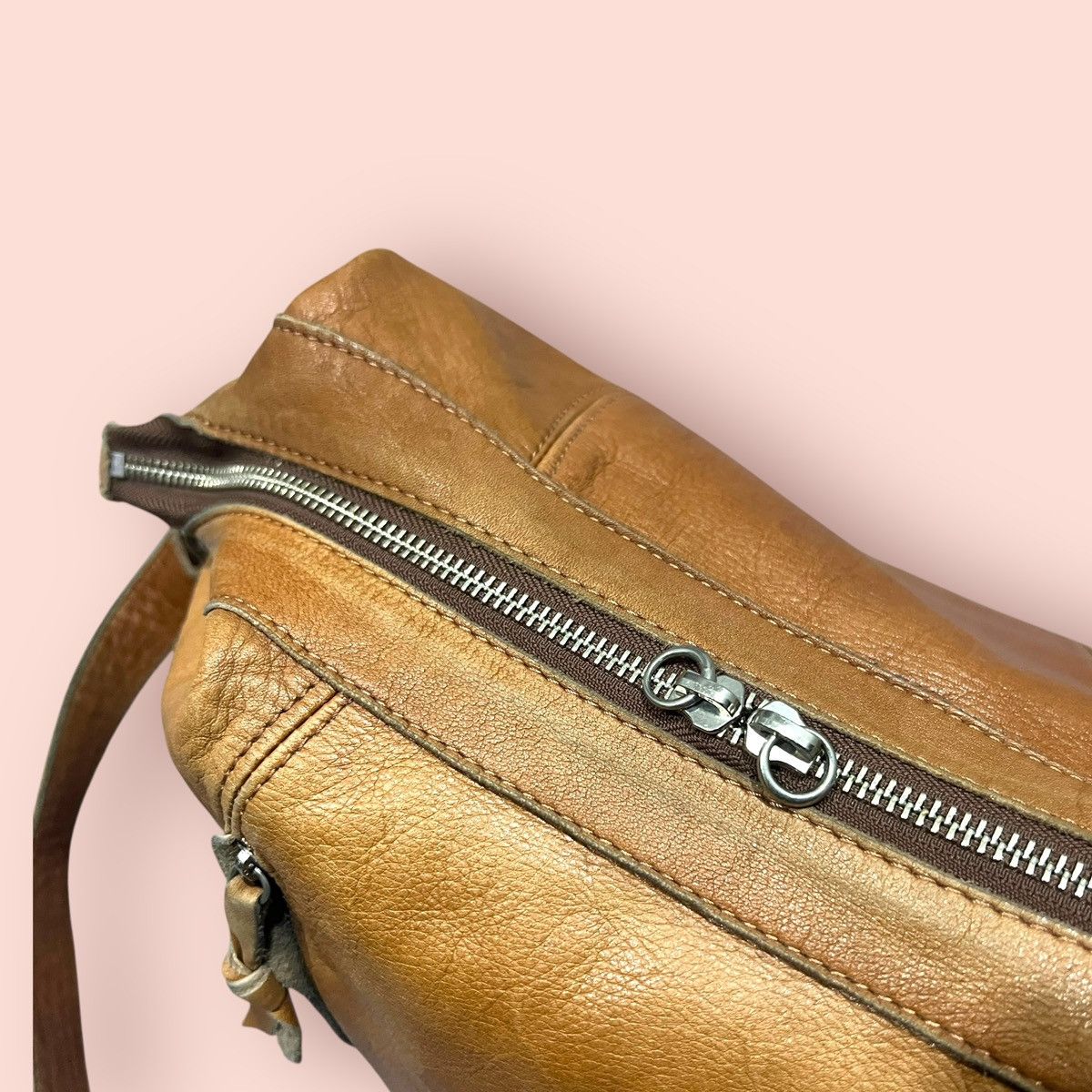 Dakota Grizzly × Japanese Brand × Leather VINTAGE DAKOTA JAPAN LEATHER CROSSBODY SHOULDER SLING BAG Size ONE SIZE - 18 Thumbnail