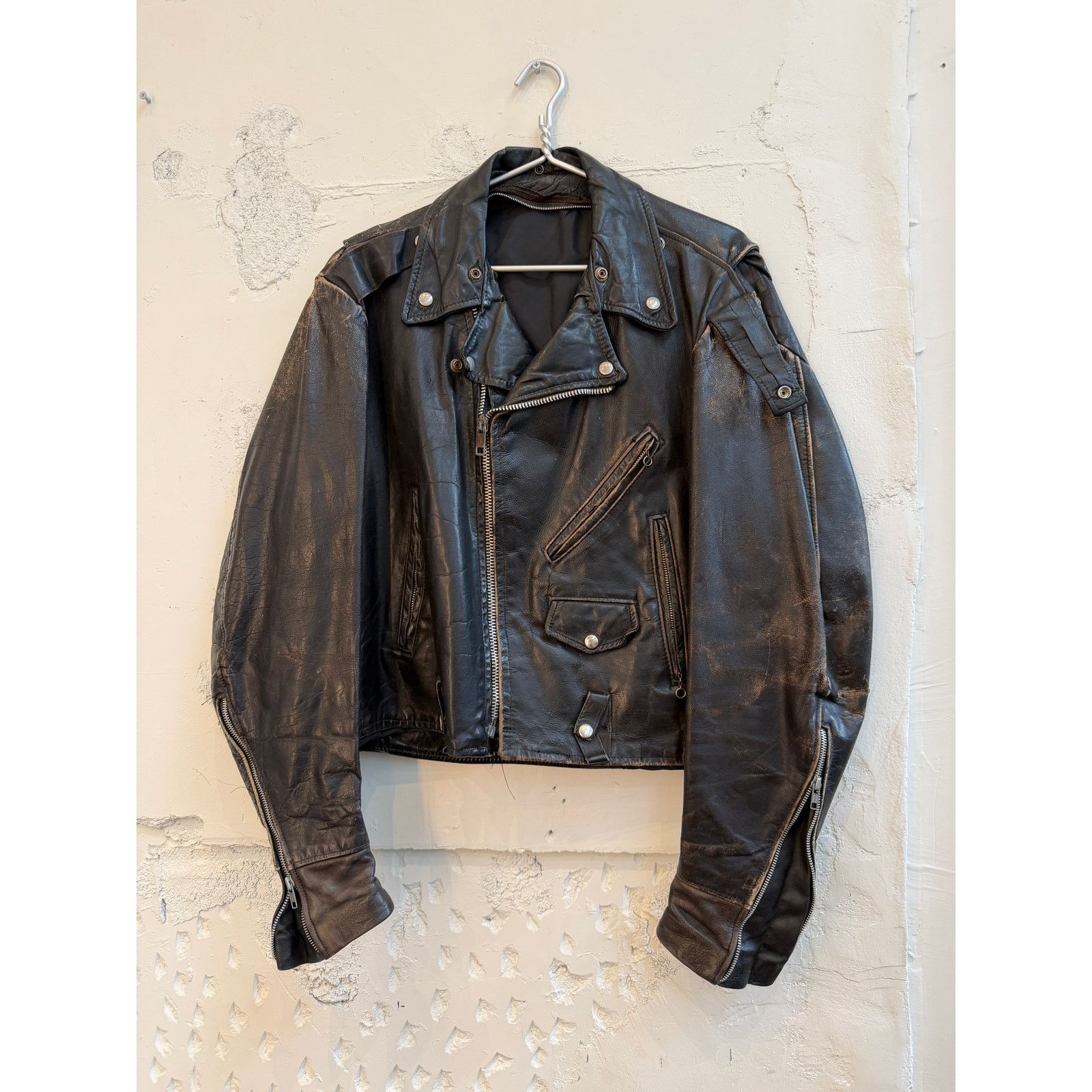 Vintage Vintage 60's Leather Motorcycle Biker Jacket Size US XL / EU 56 / 4 - 1 Thumbnail