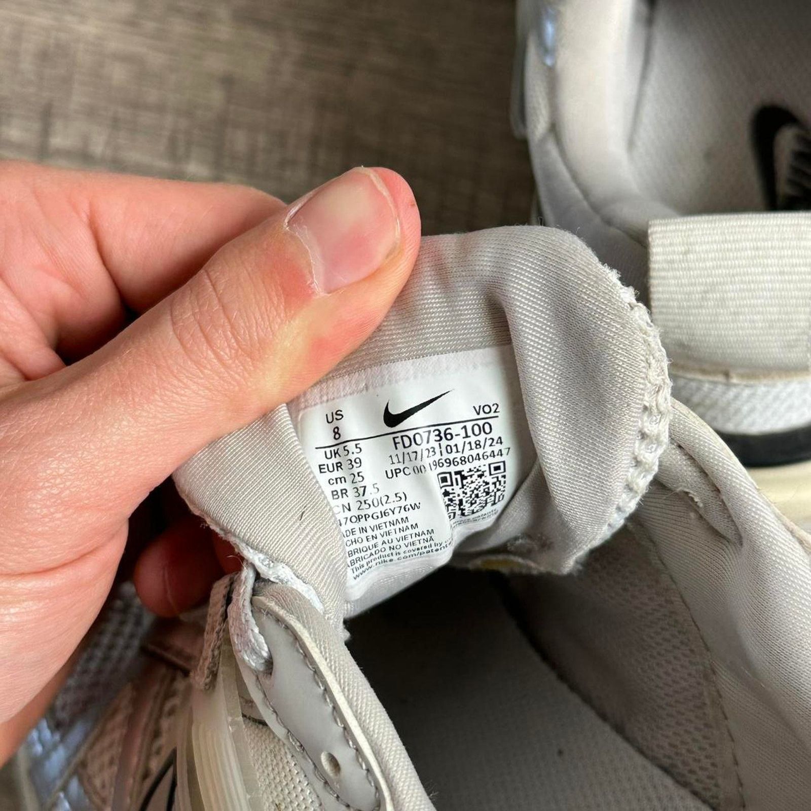 Nike Grey Black Silver Chunky Lifestyle Nike V2K Shoes Sneakers Size US 8 / IT 38 - 7 Thumbnail
