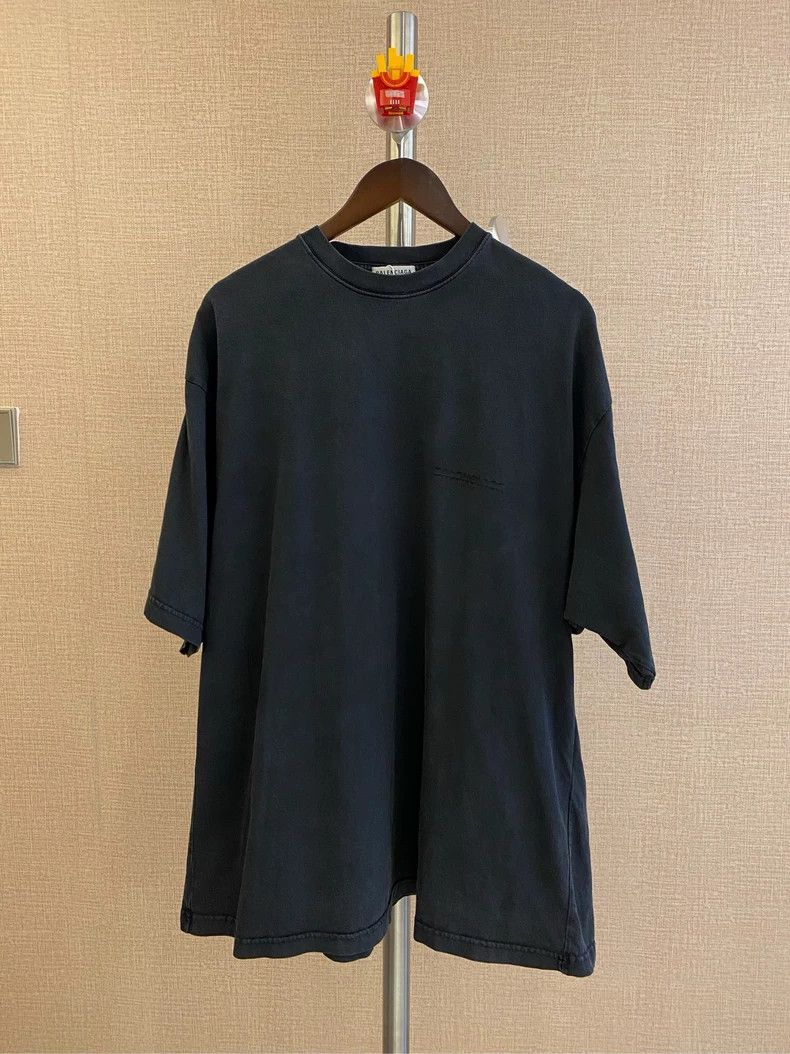 Balenciaga Balenciaga Cover the rubber strip logo and wash it with wa Size US S / EU 44-46 / 1 - 1 Thumbnail
