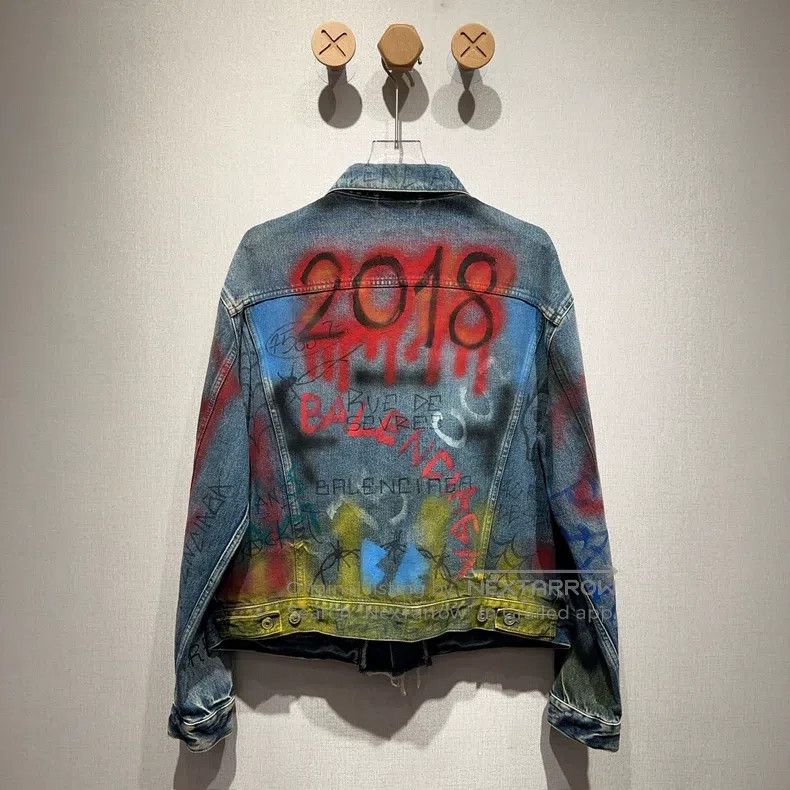 Balenciaga Balenciaga size 36 Graffiti denim jacket Size S / US 4 / IT 40 - 2 Thumbnail