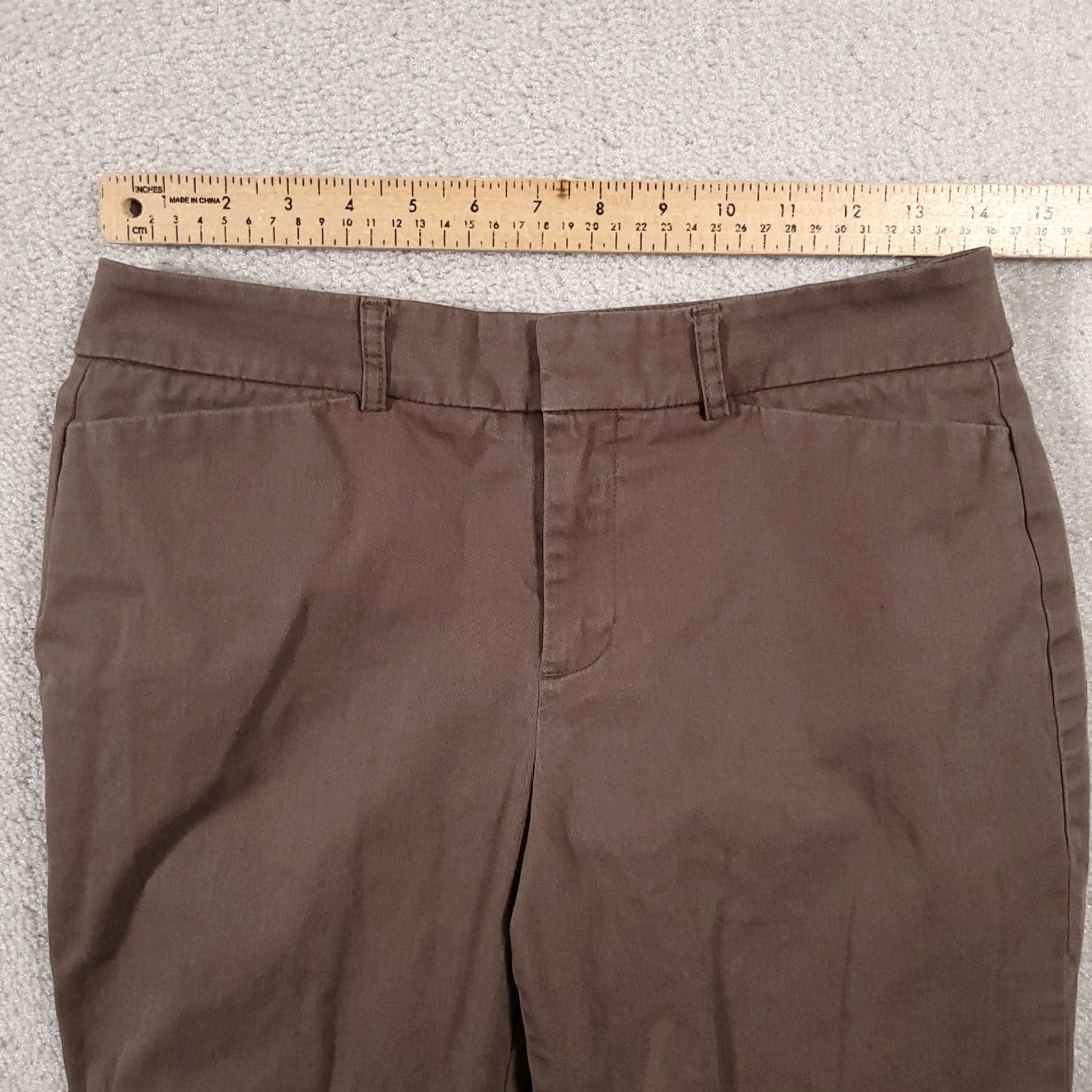 Dockers DOCKERS Pants Women's 6P Short Brown Flat Front Pockets Metro Fit Stretch Crop Capri Reg/Med Inseam 25.5 in Size 28" / US 6 / IT 42 - 5 Thumbnail