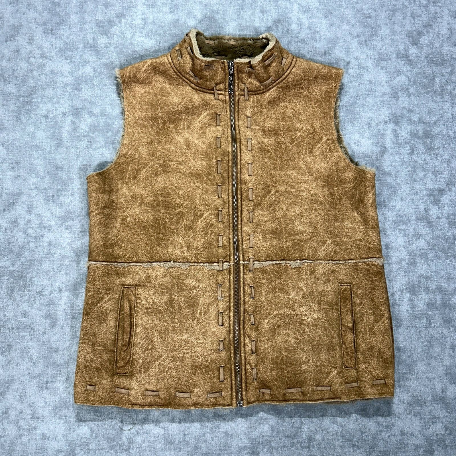 Cabelas VTG Cabelas faux fur/suede outdoors boho western vest wms L Size L / US 10 / IT 46 - 1 Thumbnail