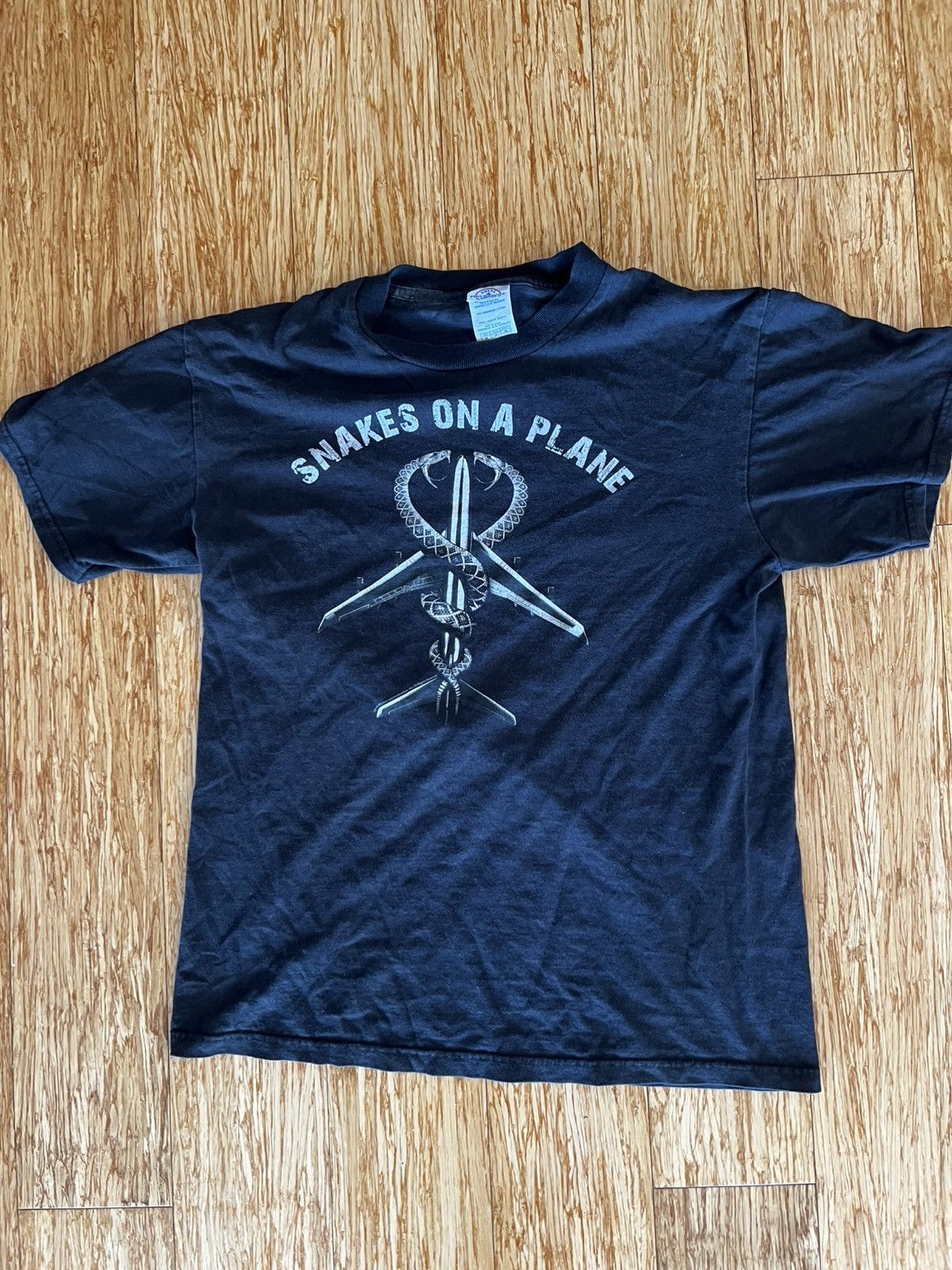 Other Snakes on a Plane Vintage Tshirt Medium Size US M / EU 48-50 / 2 - 1 Thumbnail