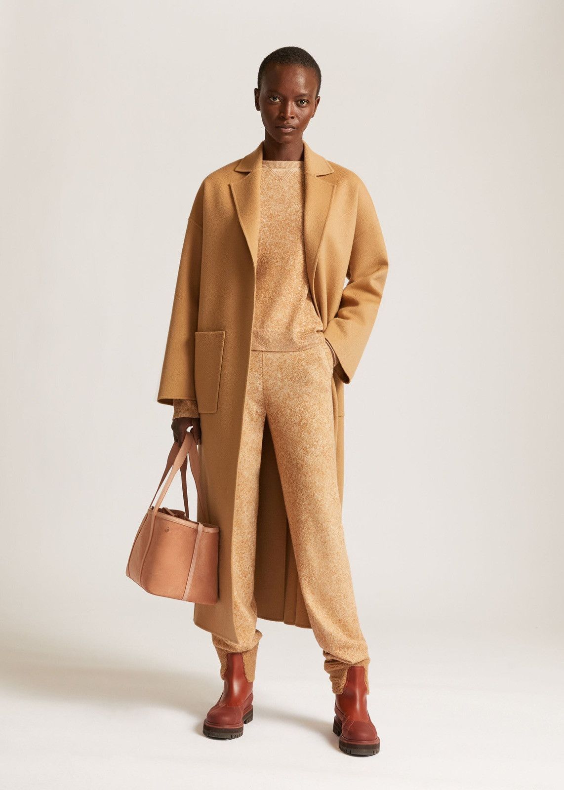 Loro Piana o1srvl11e0125 Merano Cashmere Crewneck Sweater in Camel Size M / US 6-8 / IT 42-44 - 5 Thumbnail
