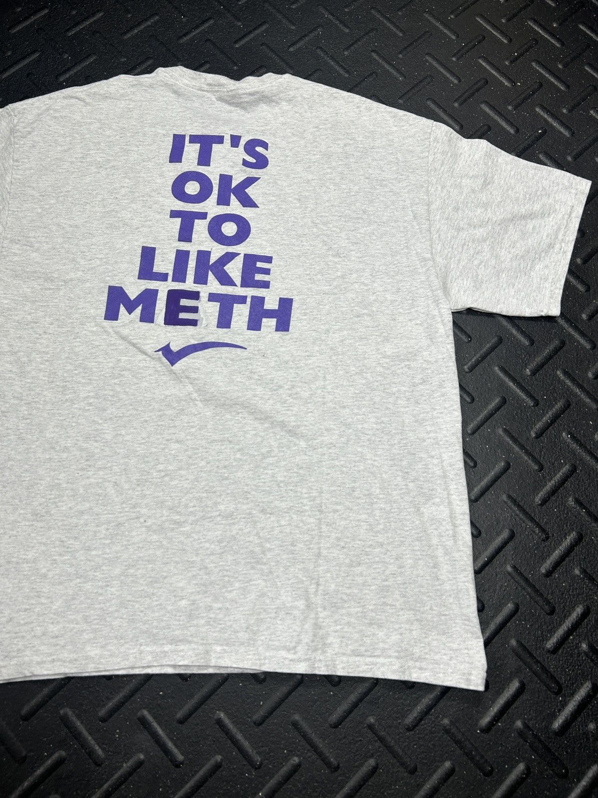 Other × Vintage Vintage humor funny graphic drugs t shirt front and back Size US L / EU 52-54 / 3 - 9 Thumbnail