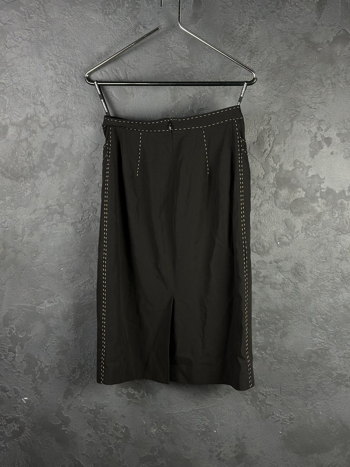Burberry Women's BURBERRY London Skirt Luxury Size 38 Size 27" / US 4 / IT 40 - 6 Thumbnail