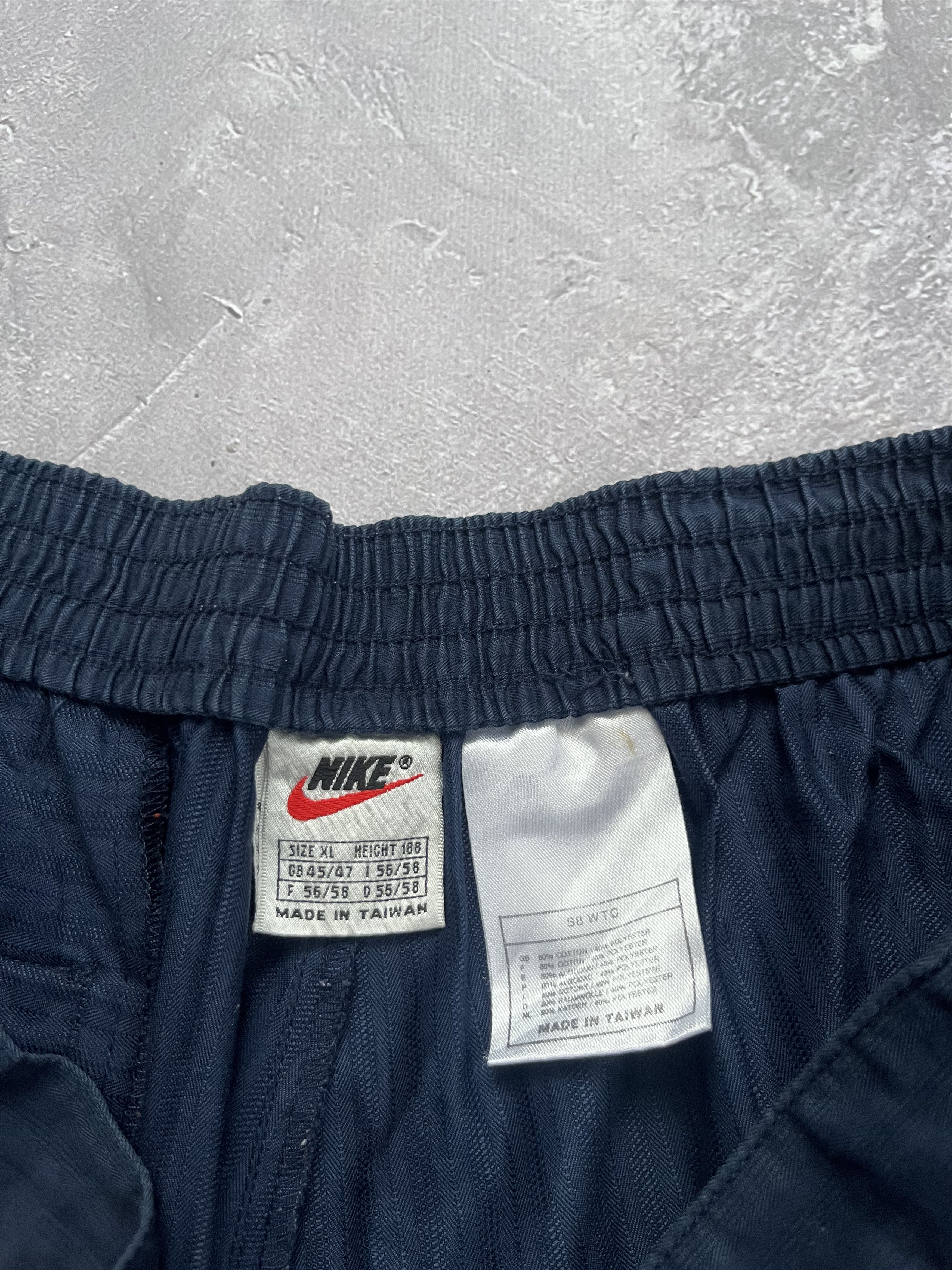 Nike Vintage Nike Golf Dri Fit Shorts Mens Size XL Y2K Cotton Size US 36 / EU 52 - 7 Thumbnail