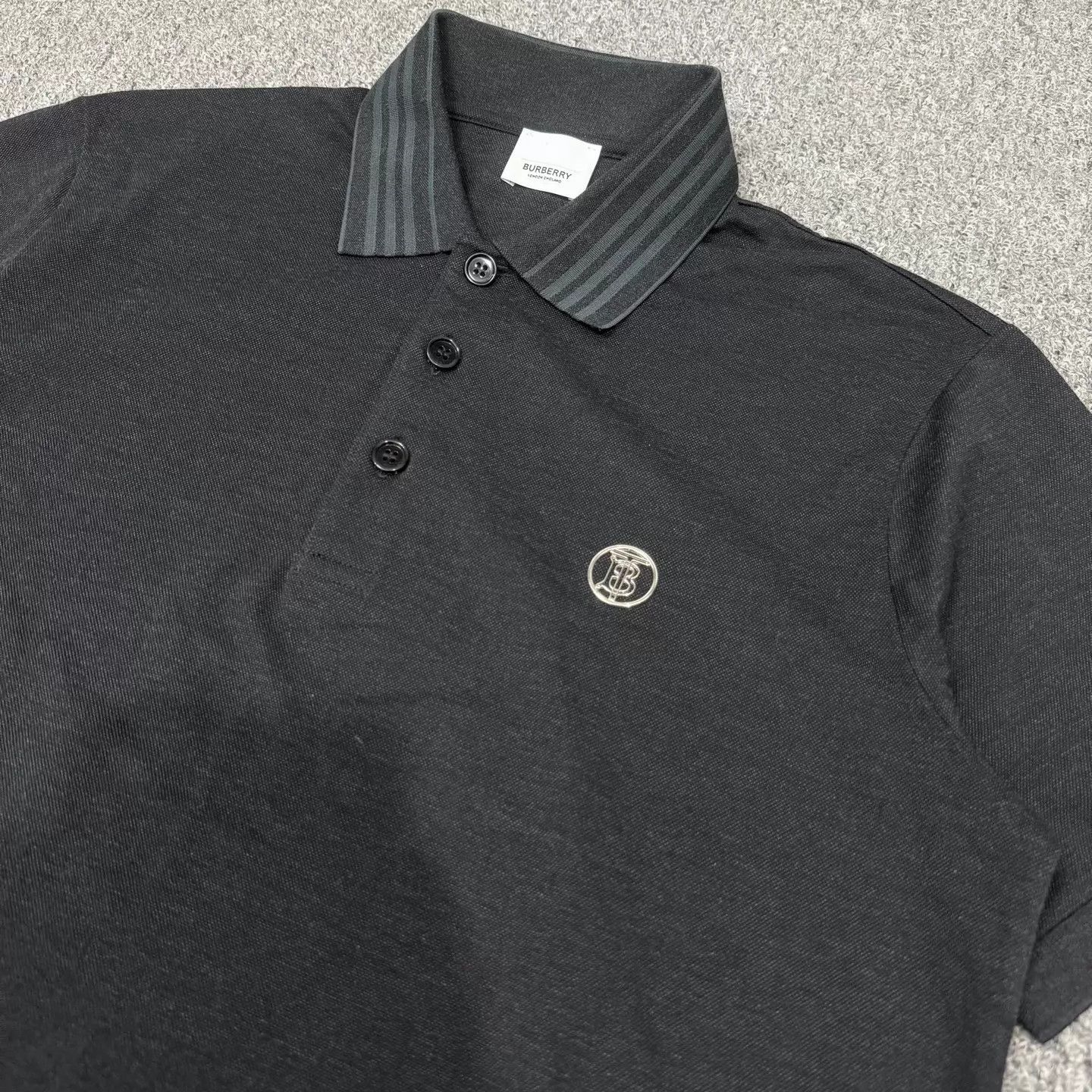 Burberry Burberry Black Metal TB Logo SS Polo M 99 New Size US M / EU 48-50 / 2 - 3 Thumbnail