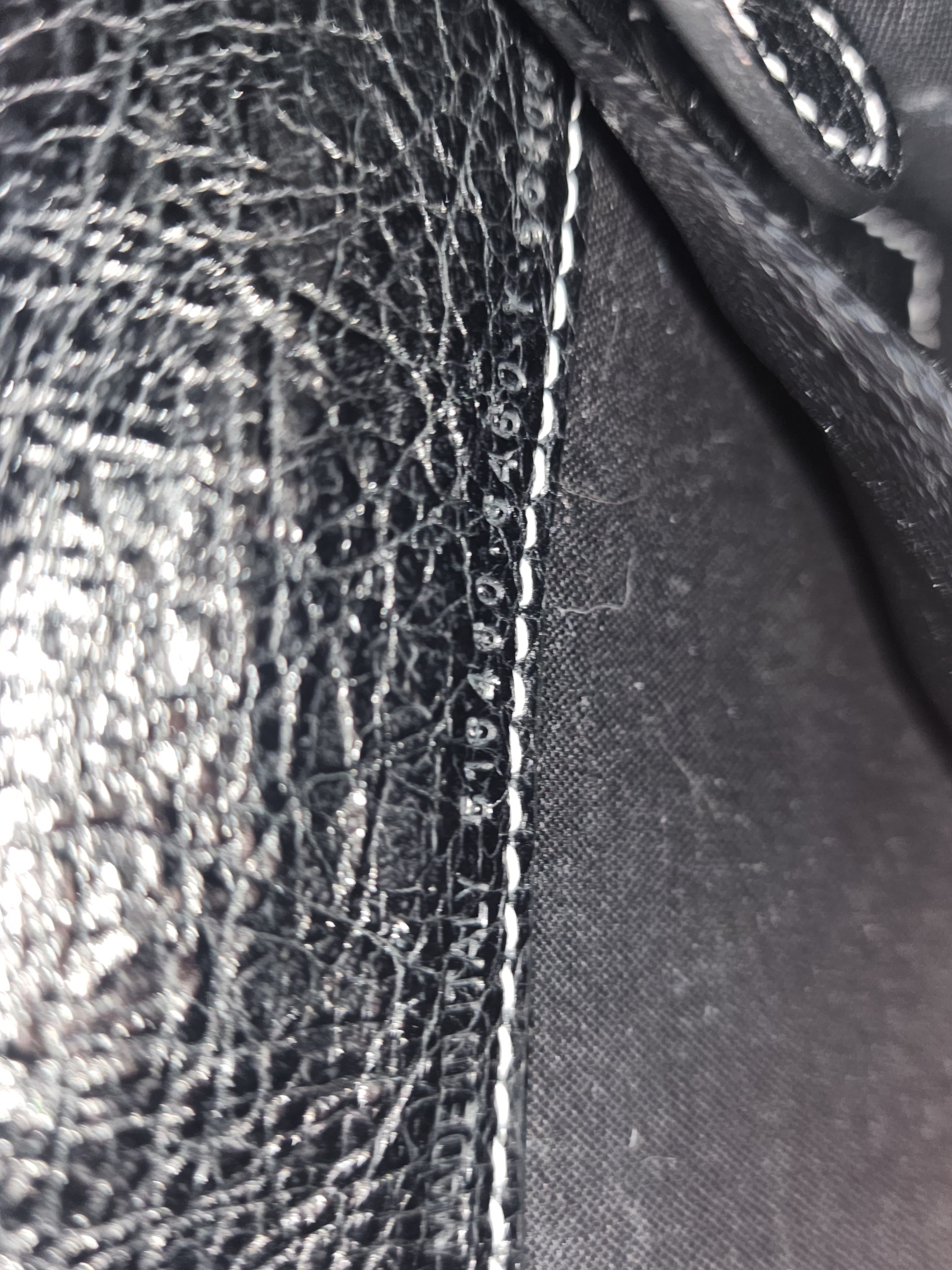 Balenciaga Balenciaga Lambskin Bazar Crossbody Stripe Wallet on Chain Size ONE SIZE - 10 Thumbnail