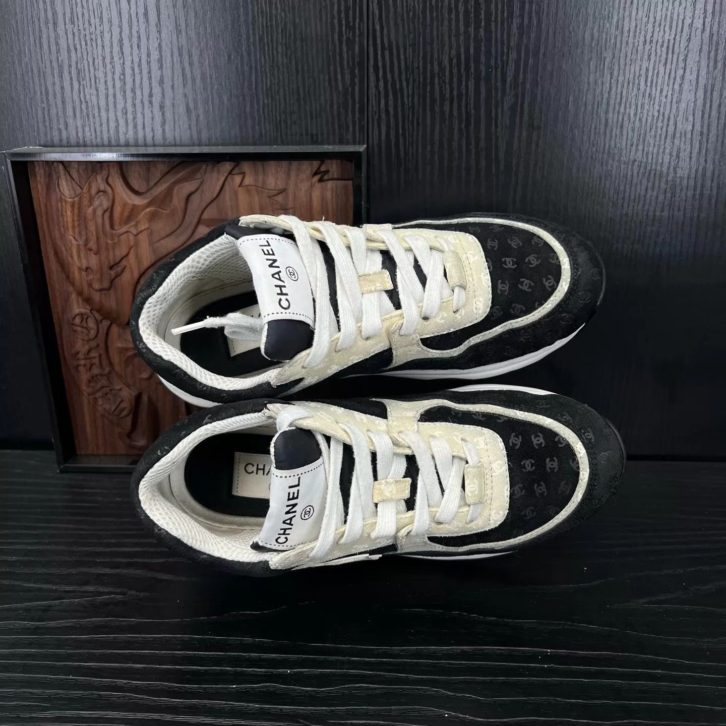 Chanel CHANEL B&W Print Panda Sneakers Women's 36.5 Size US 6 / IT 36 - 6 Thumbnail