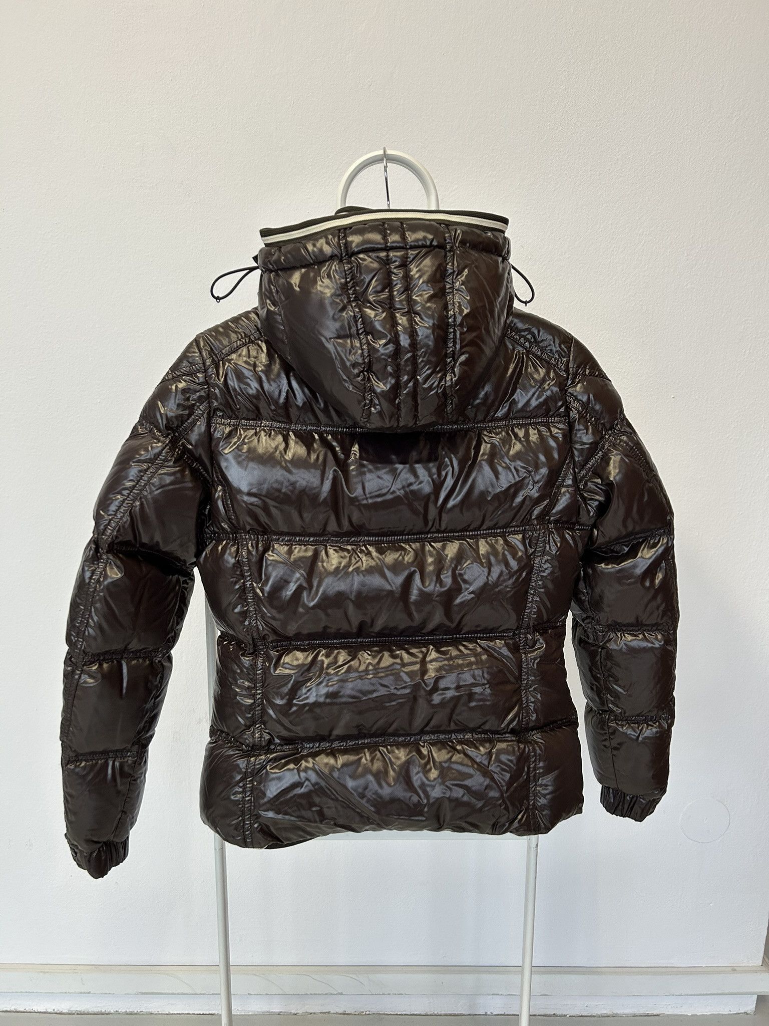 Moncler Moncler quincy hooded puffer jacket with badge Size XS / US 0-2 / IT 36-38 - 3 Thumbnail