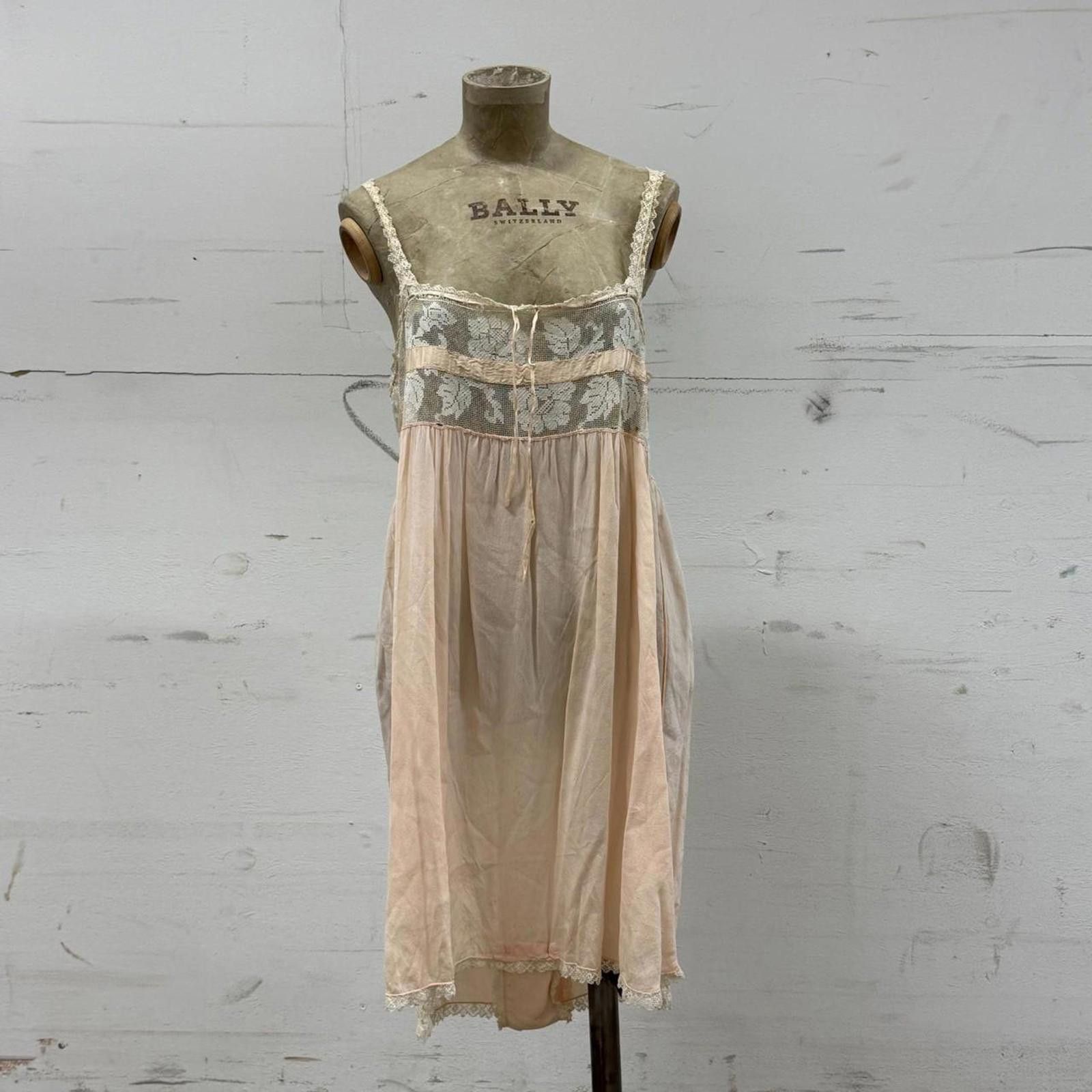 Other Antique 20s Pink Silk & Filet Lace Step-In Lingerie Teddy Size ONE SIZE - 3 Thumbnail