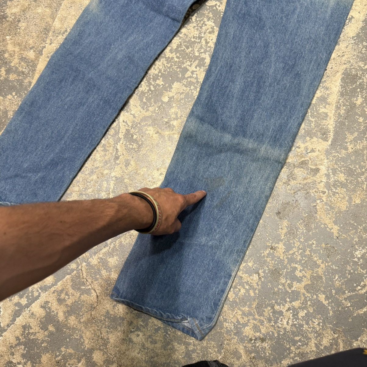 Levi's Vintage Levi’s 501 0113 Light Blue Denim Jeans USA NWT Size US 28 / EU 44 - 11 Thumbnail