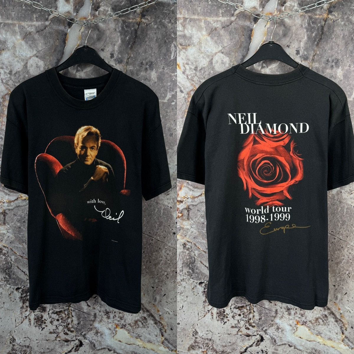 Fruit Of The Loom Vintage Neil Diamond World Tour 1998–1999 Graph Band T-Shirt Size US XL / EU 56 / 4 - 1 Thumbnail