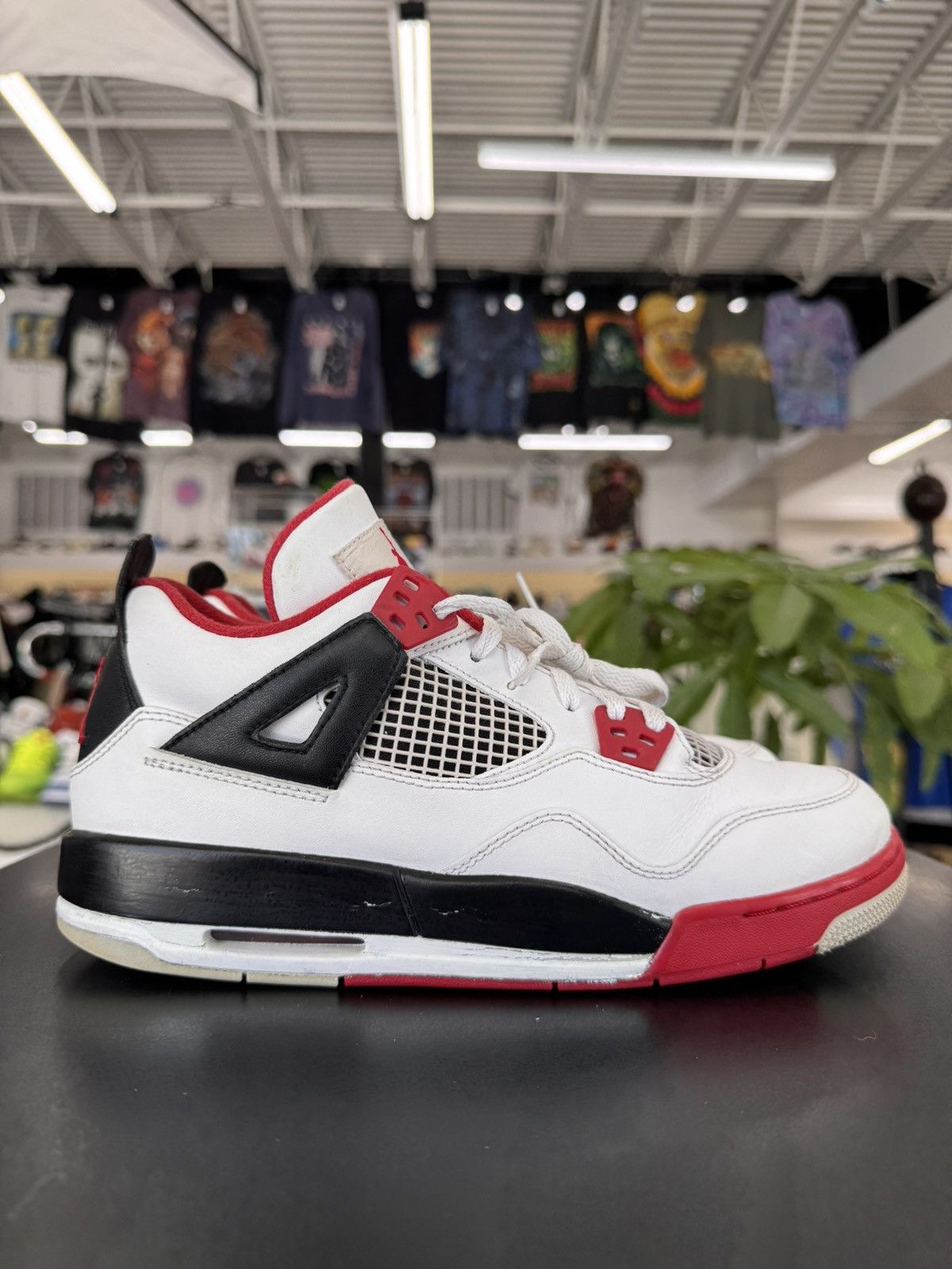 Jordan Brand Air Jordan 4 Fire Red Size 7Y (2012) Size US 7 / EU 40 - 6 Thumbnail