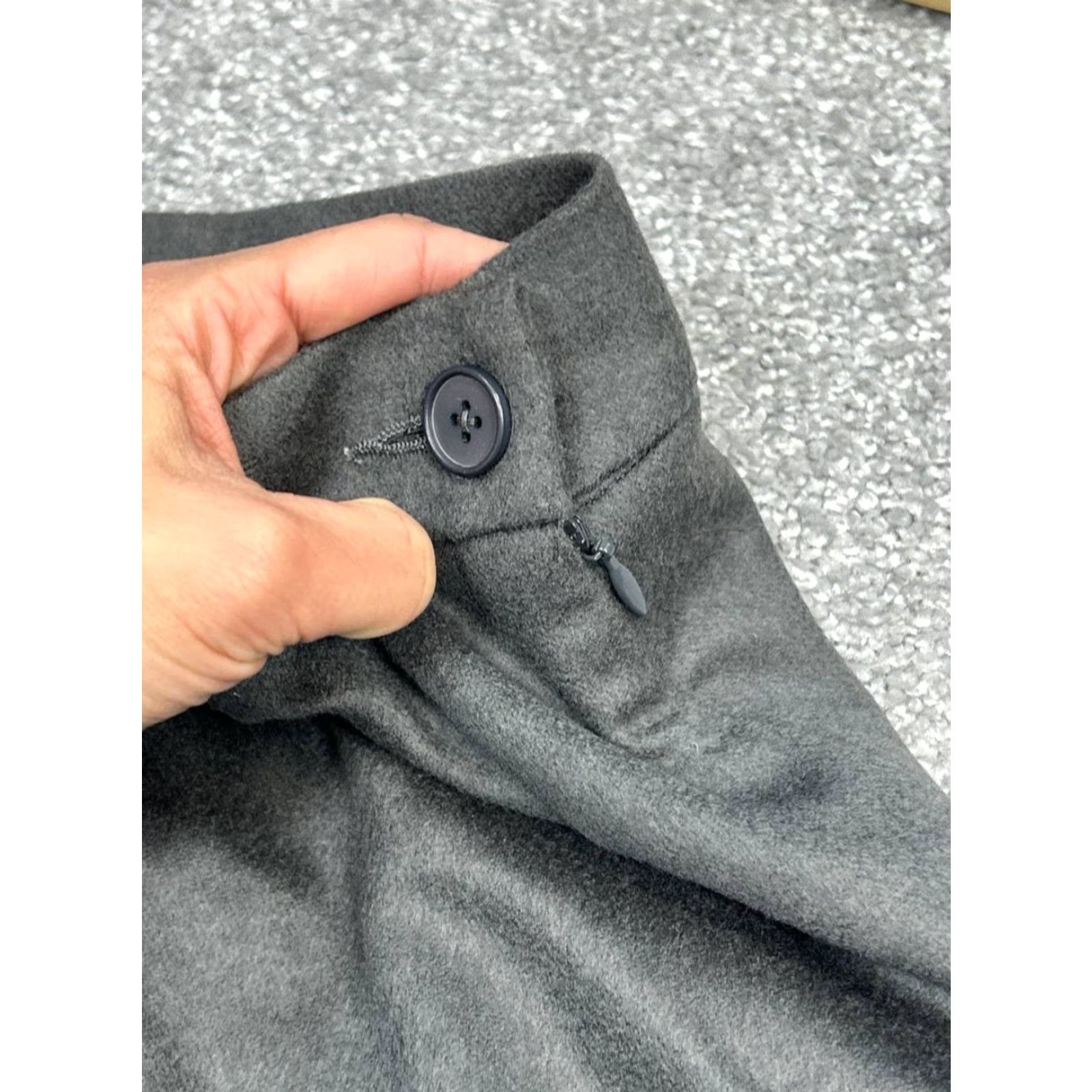 Yves Saint Laurent VINTAGE Yves Saint Laurent Encore Pencil Skirt Womens 6 Black Straight Back Slit Knee Length Wool Nylon Zipper Button Classic Modern 90s Mens Womens Size 28" / US 6 / IT 42 - 5 Thumbnail
