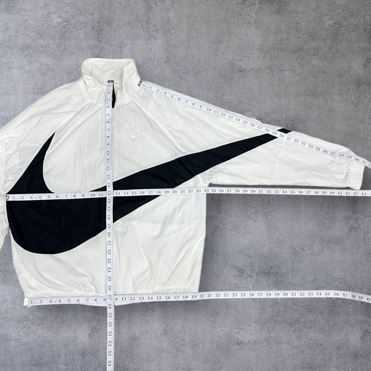 Nike Ultra Rare Vintage Nike Big Swoosh Black Tag Y2K Windbreaker Size L / US 10 / IT 46 - 14 Thumbnail