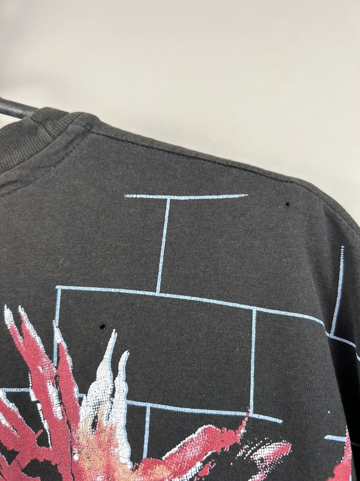 Pink Floyd Vintage 80s Pink Floyd The Wall 1982 Tour Over Print T shirt Size US XL / EU 56 / 4 - 19 Thumbnail