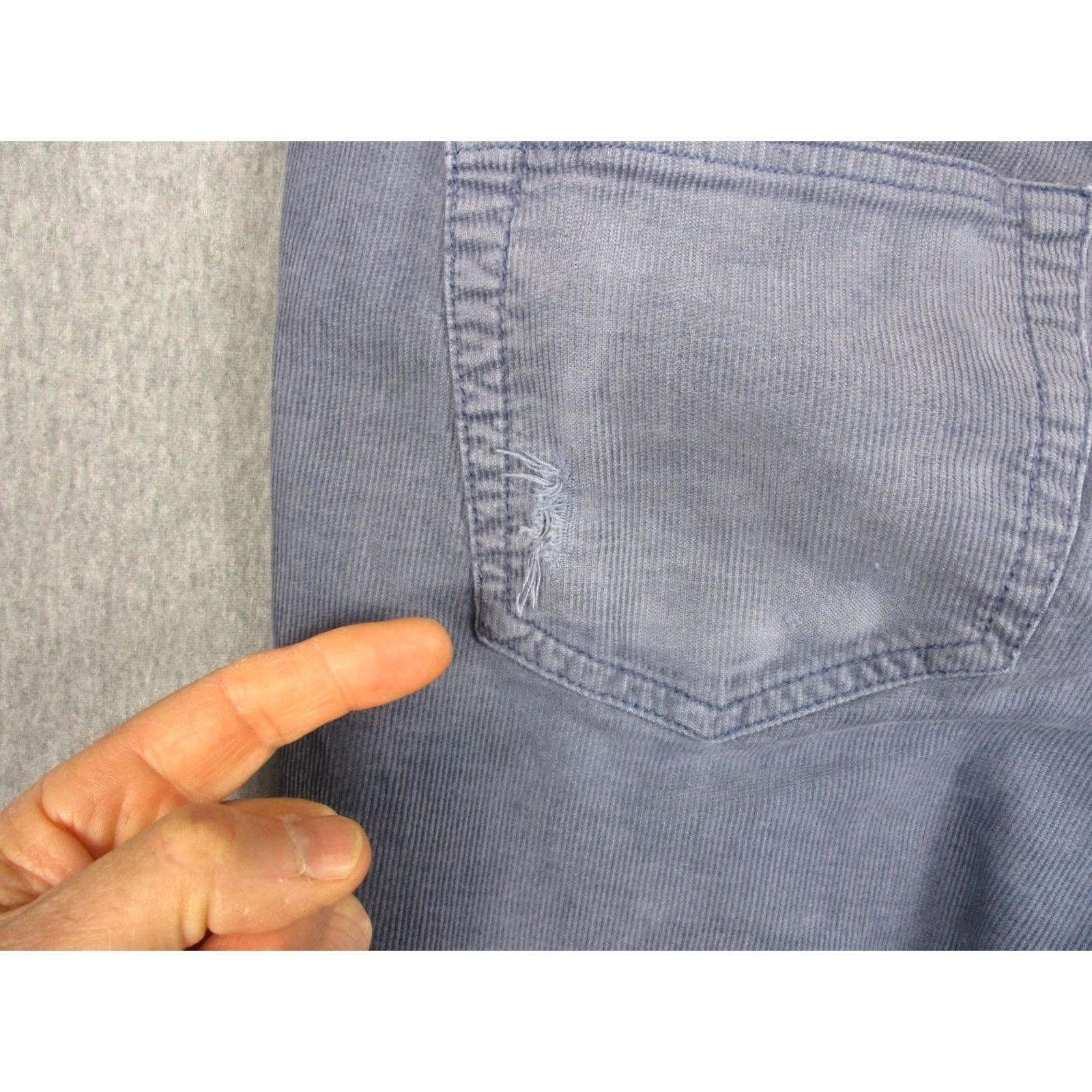 Peter Millar Peter Millar Corduroy Jeans Mens 35x32 Blue Straight Regular Fit 5-Pocket Logo Leather Patch Vintage? No Size US 35 - 7 Thumbnail