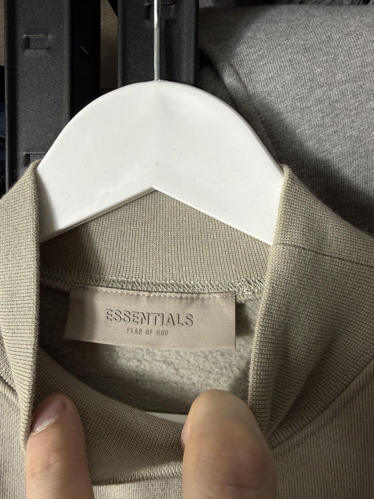Fear of God Fear Of God Essentials Crewneck Sweatshirt Beige Oversized Size US XS / EU 42 / 0 - 13 Thumbnail