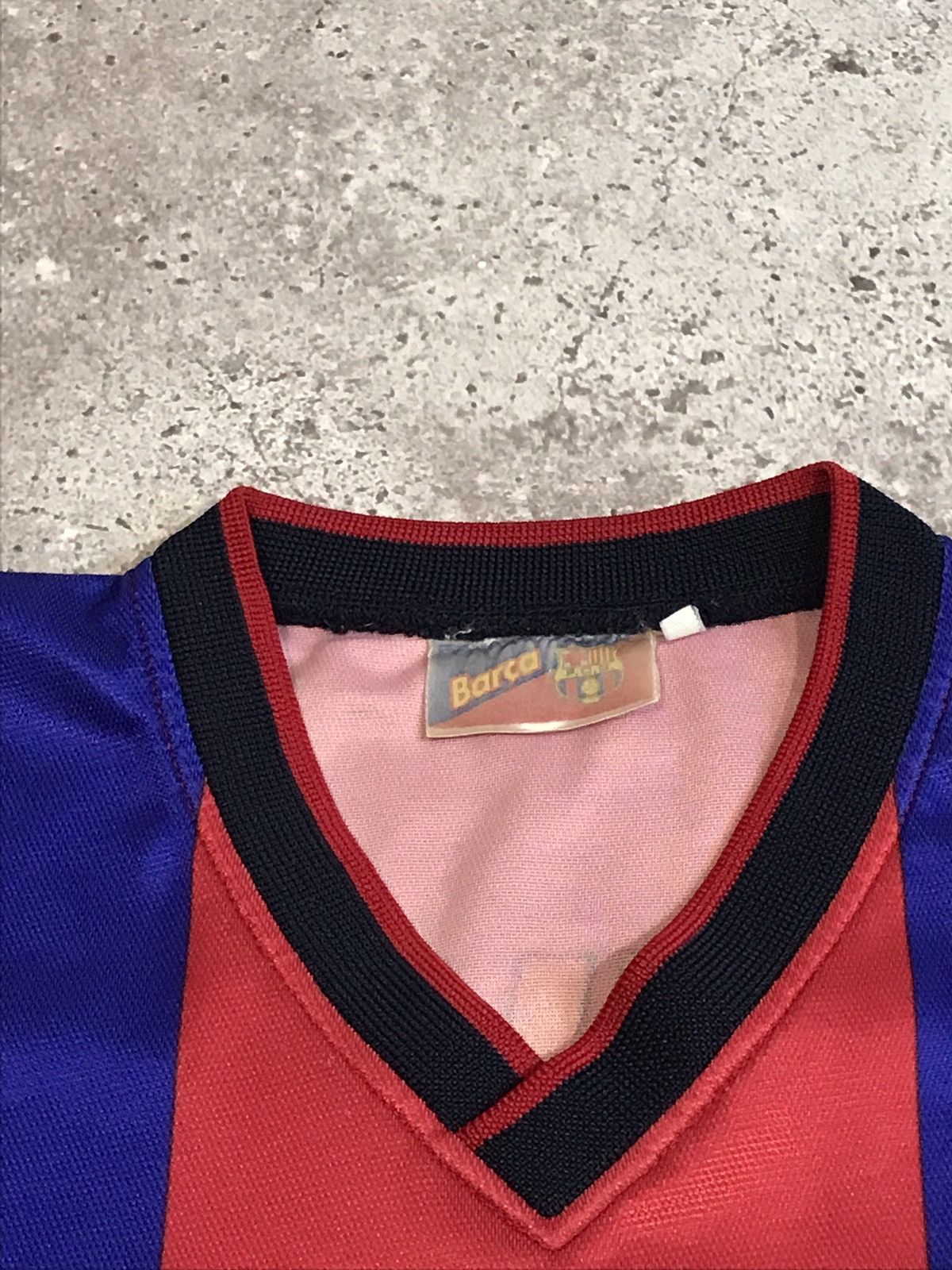 Vintage VINTAGE 90S T-SHIRT BARCELONA CENTRER LOGO “KLUIVERT” Size US L / EU 52-54 / 3 - 7 Thumbnail
