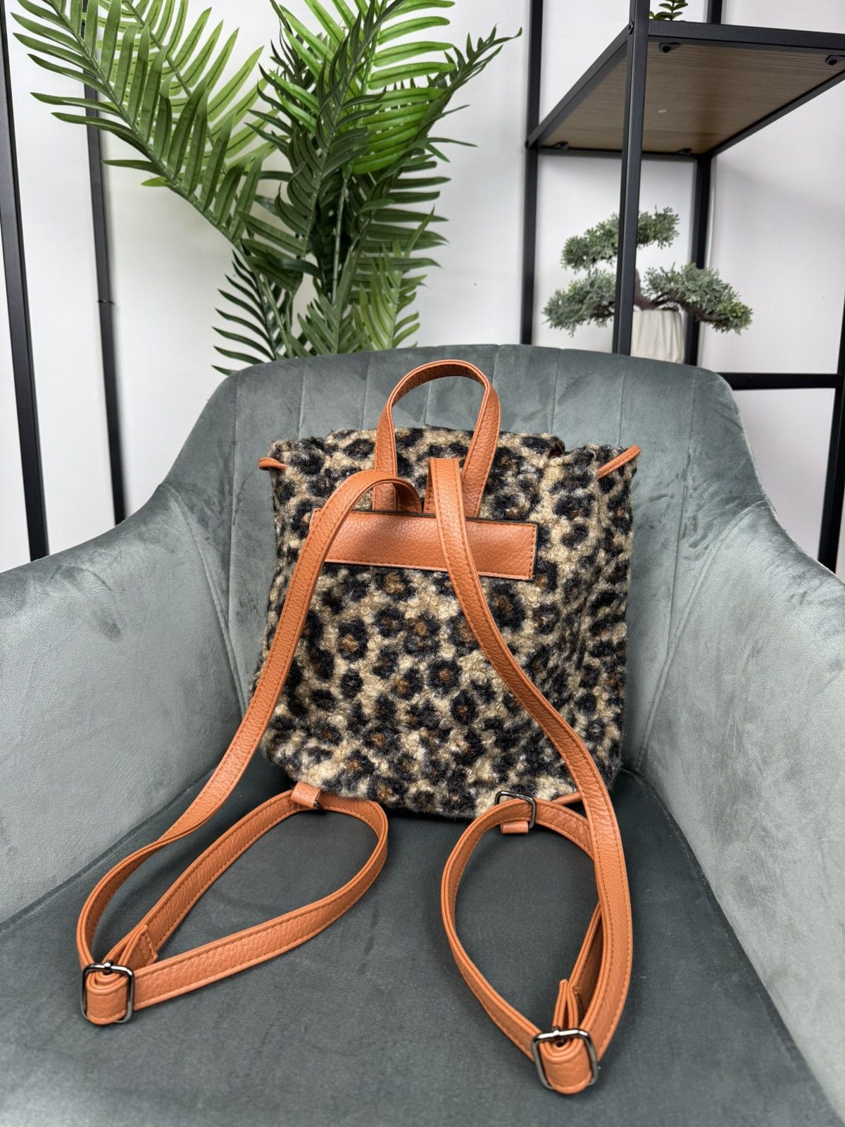 Band Tees × Designer Alice Cooper Leopard Unisex OS Backpack Knapsack Size ONE SIZE - 7 Thumbnail
