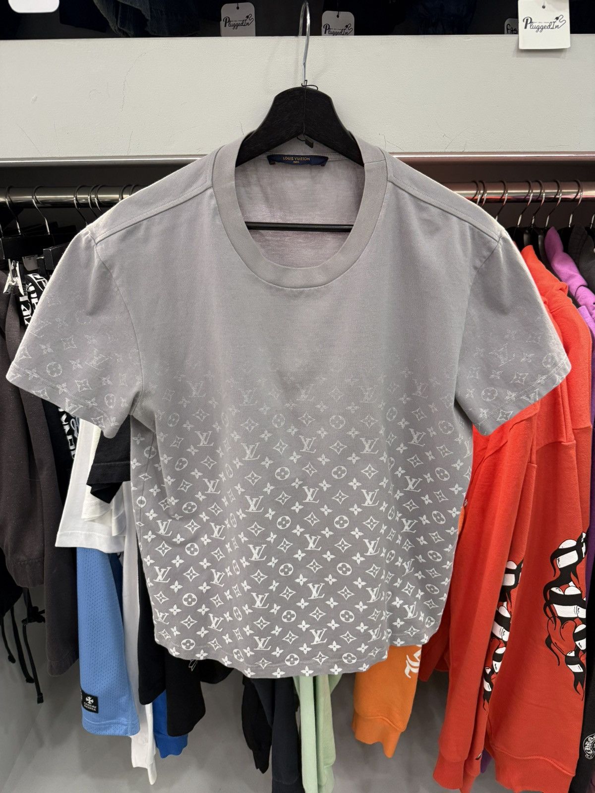 Louis Vuitton Louis Vuitton Gradient T-Shirt Grey | Grailed