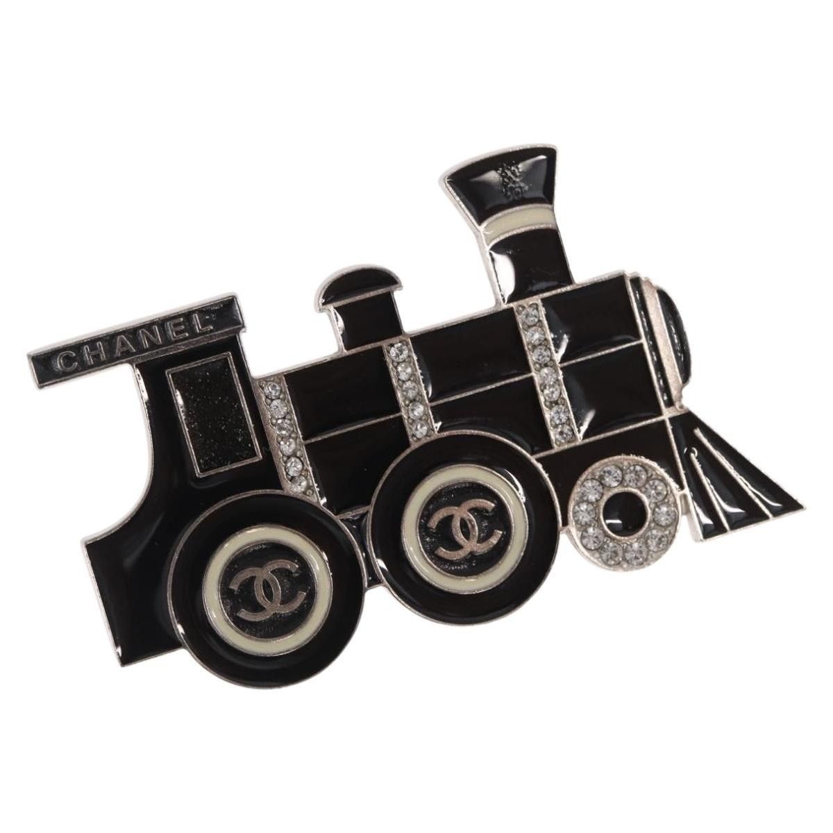 Chanel Chanel CC Brooch Size ONE SIZE - 1 Thumbnail