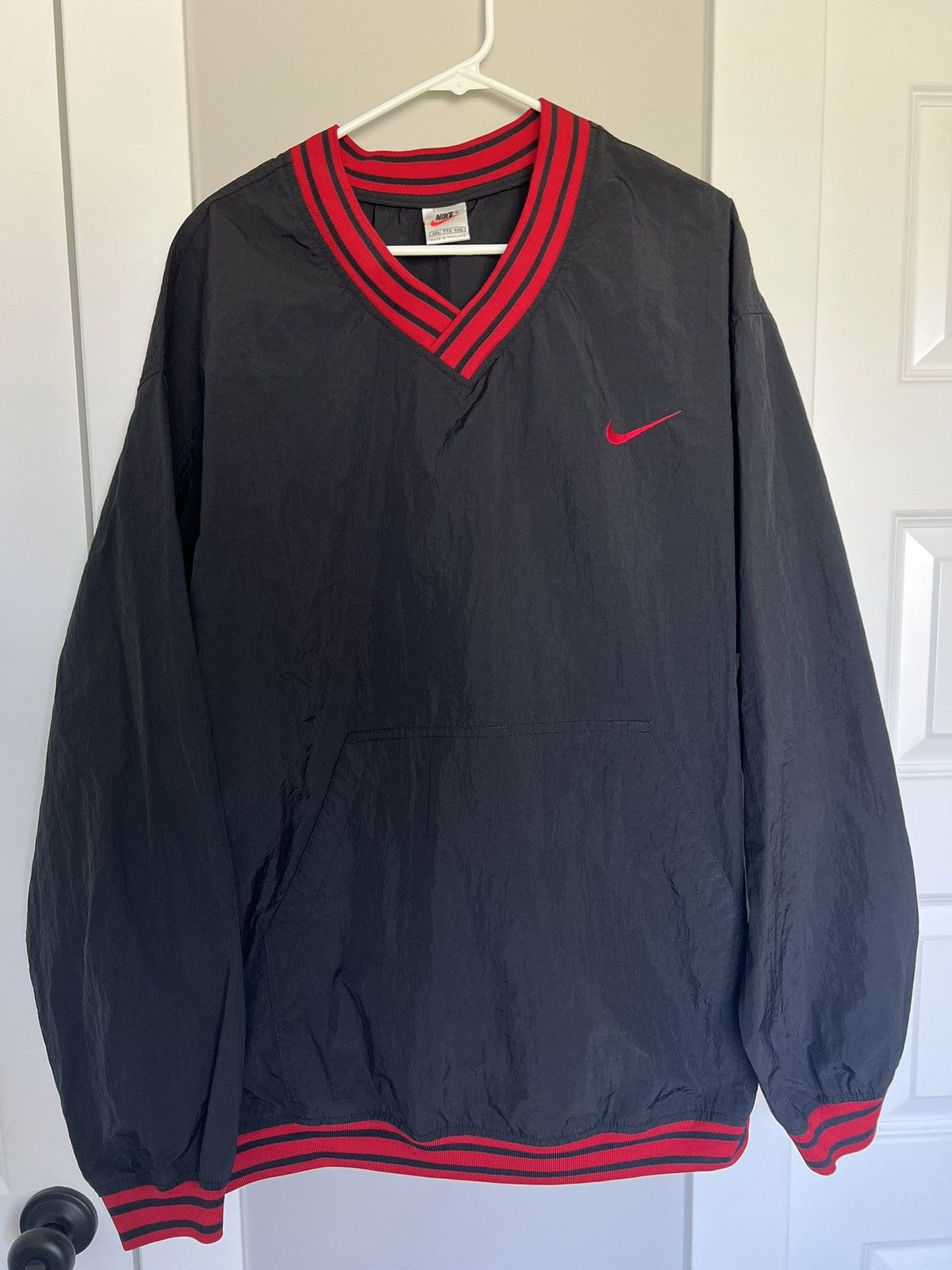 Nike Vintage 90’s Nike Crewneck Windbreaker Black/Red Size US XXL / EU 58 / 5 - 6 Thumbnail