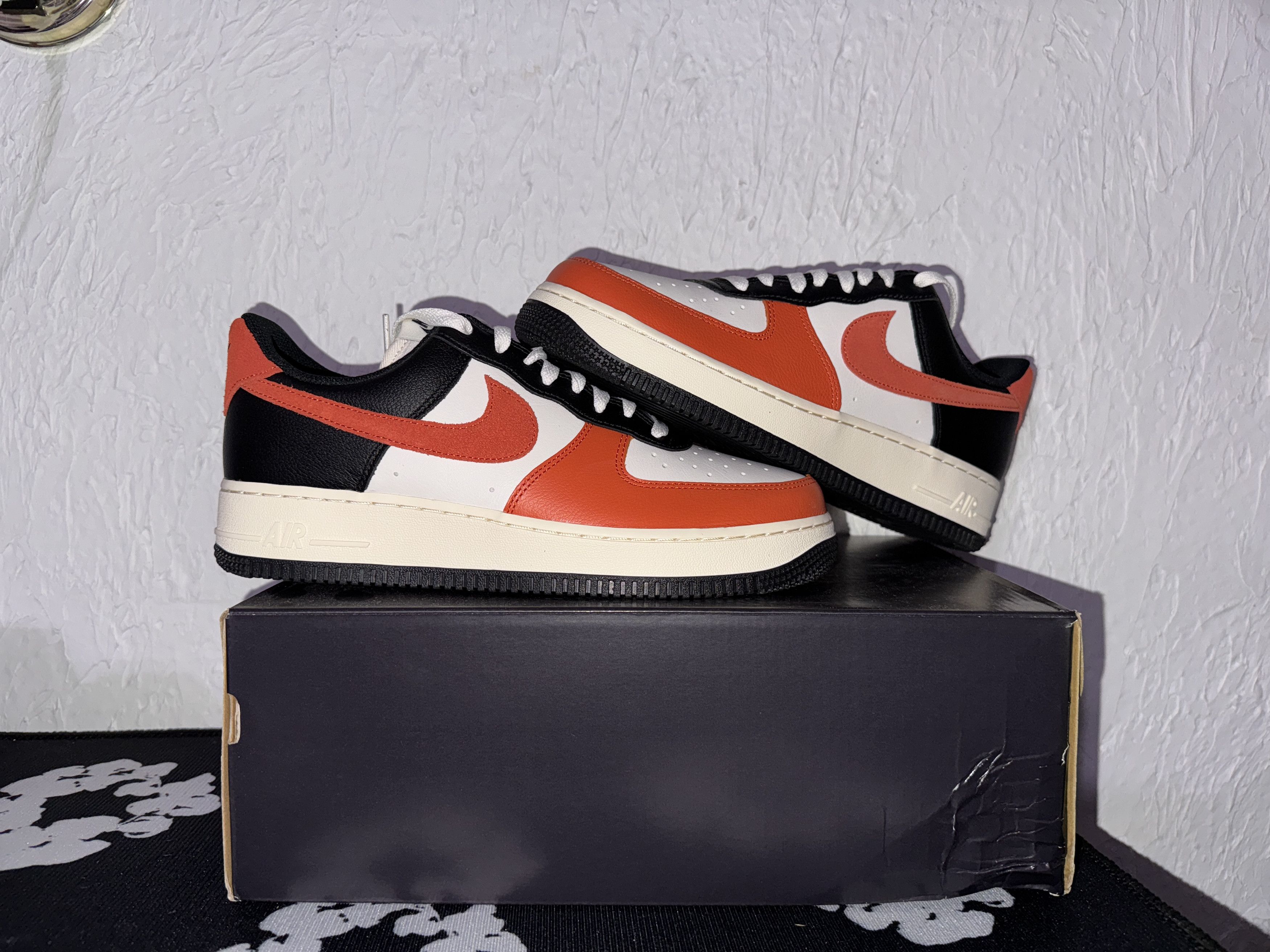 Nike US 9 - Nike Air Force One Low '07 LV8 "Vintage Coral" Black Size US 9 / EU 42 - 2 Thumbnail