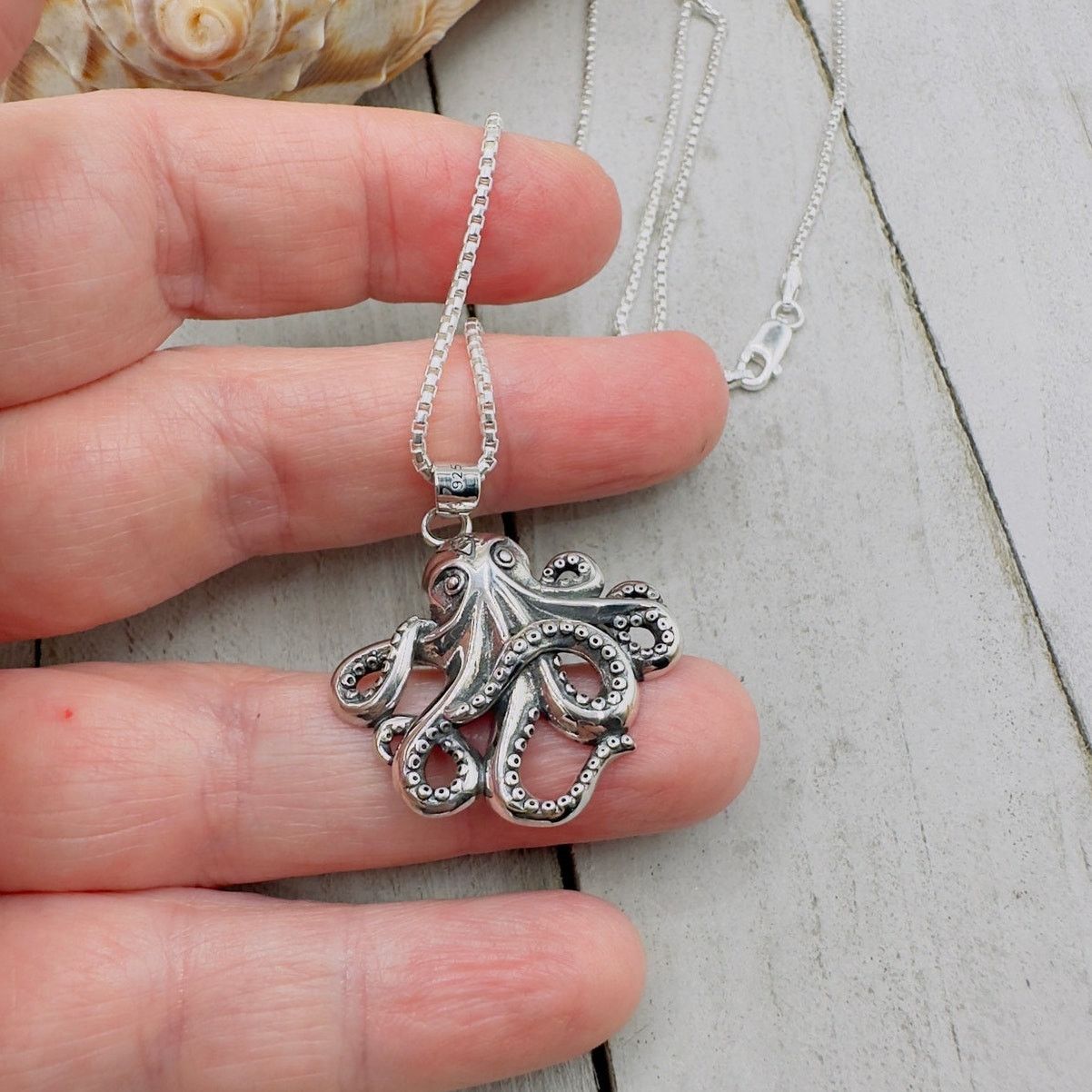 The Unbranded Brand Octopus Sterling Silver Necklace Rounded Box Chain Size ONE SIZE - 5 Thumbnail