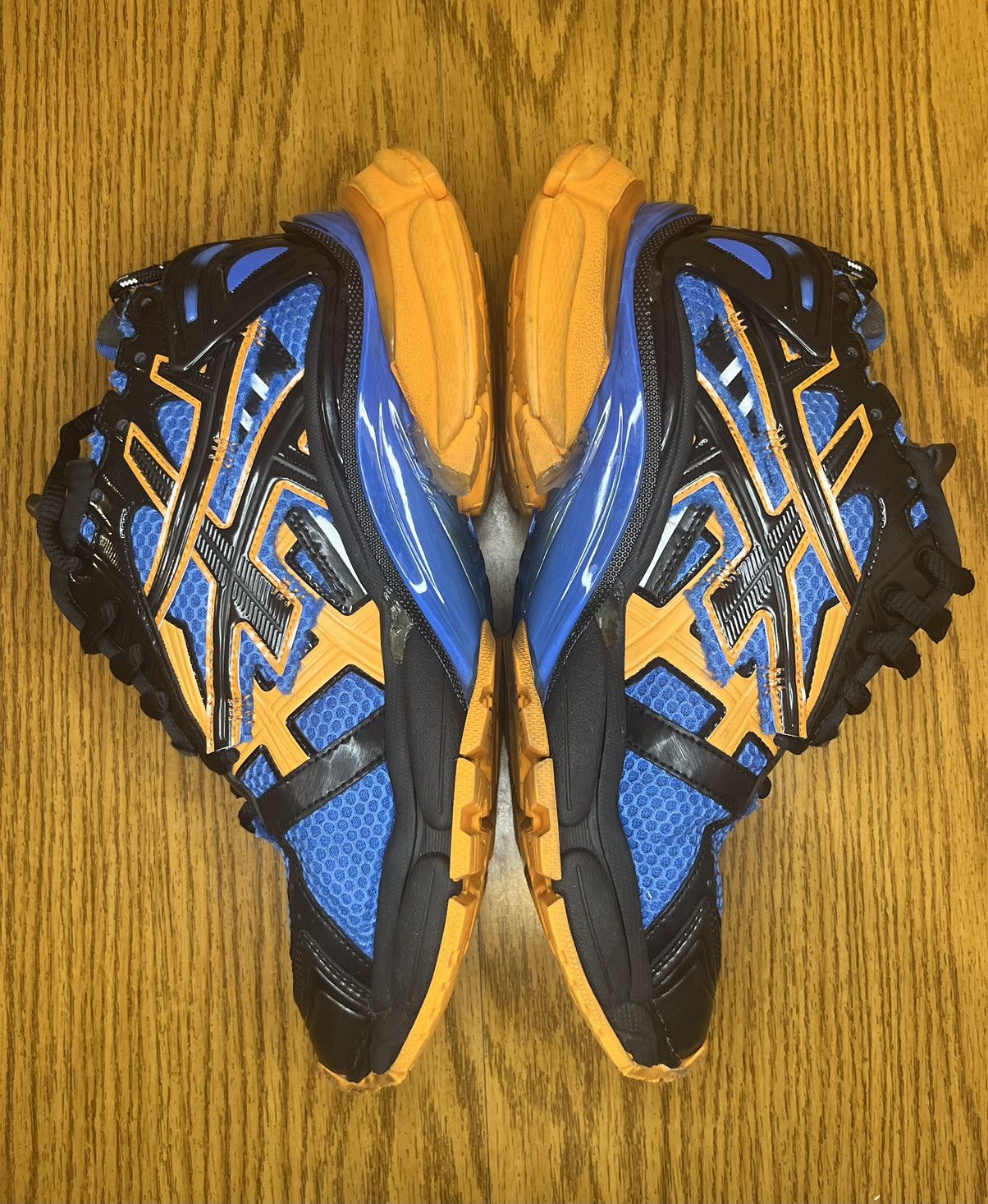 Balenciaga Balenciaga Runner Sneaker (Blue/Orange) Size US 9 / EU 42 - 4 Thumbnail