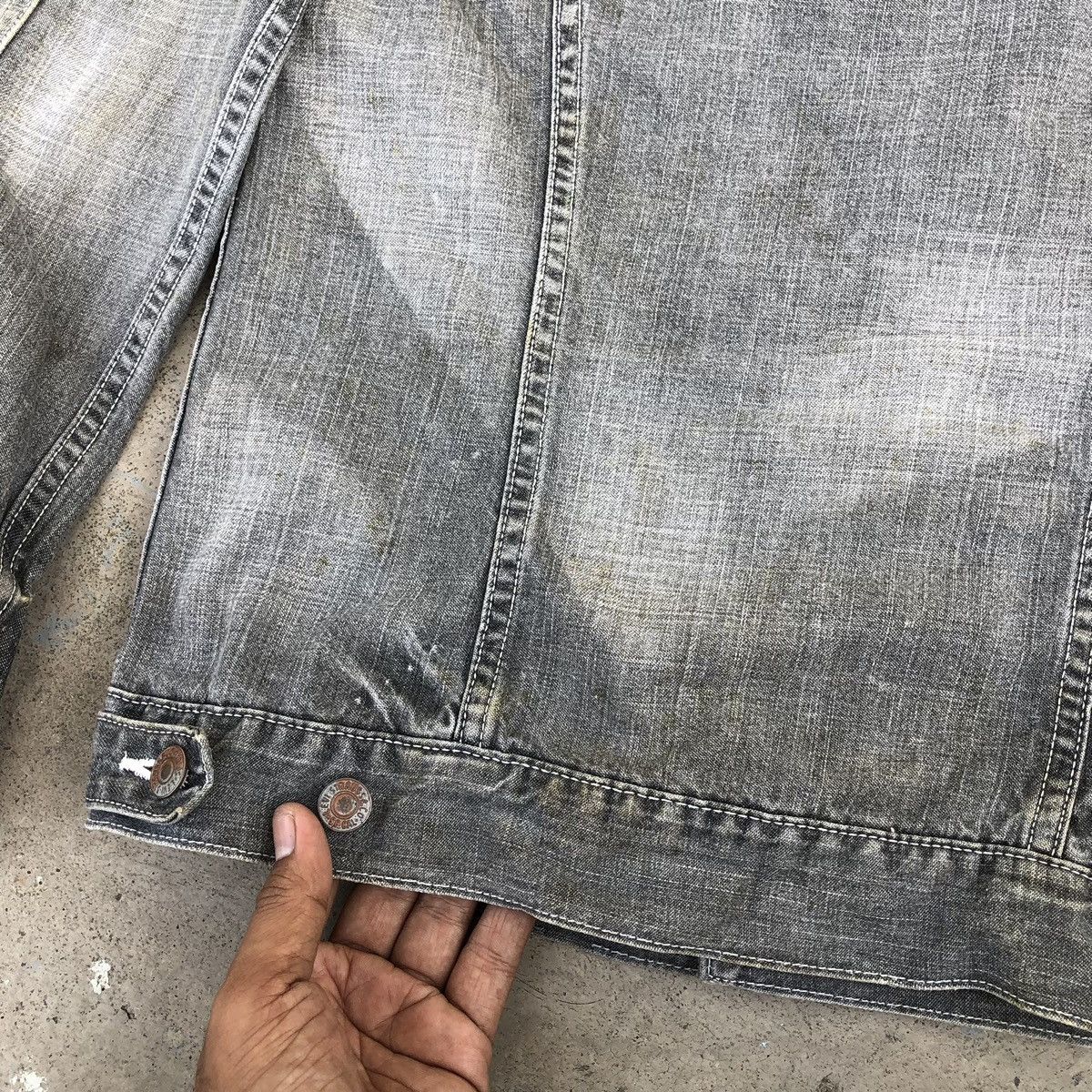 Levi's Vintage Clothing Vintage Levis redloop Distressed Denim Trucker Jacket Size US M / EU 48-50 / 2 - 14 Thumbnail