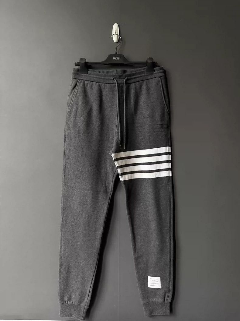 Thom Browne Thom Browne Size 3 Dark gray knitted sweatpants 2505-Nexta Size US 31 - 1 Thumbnail