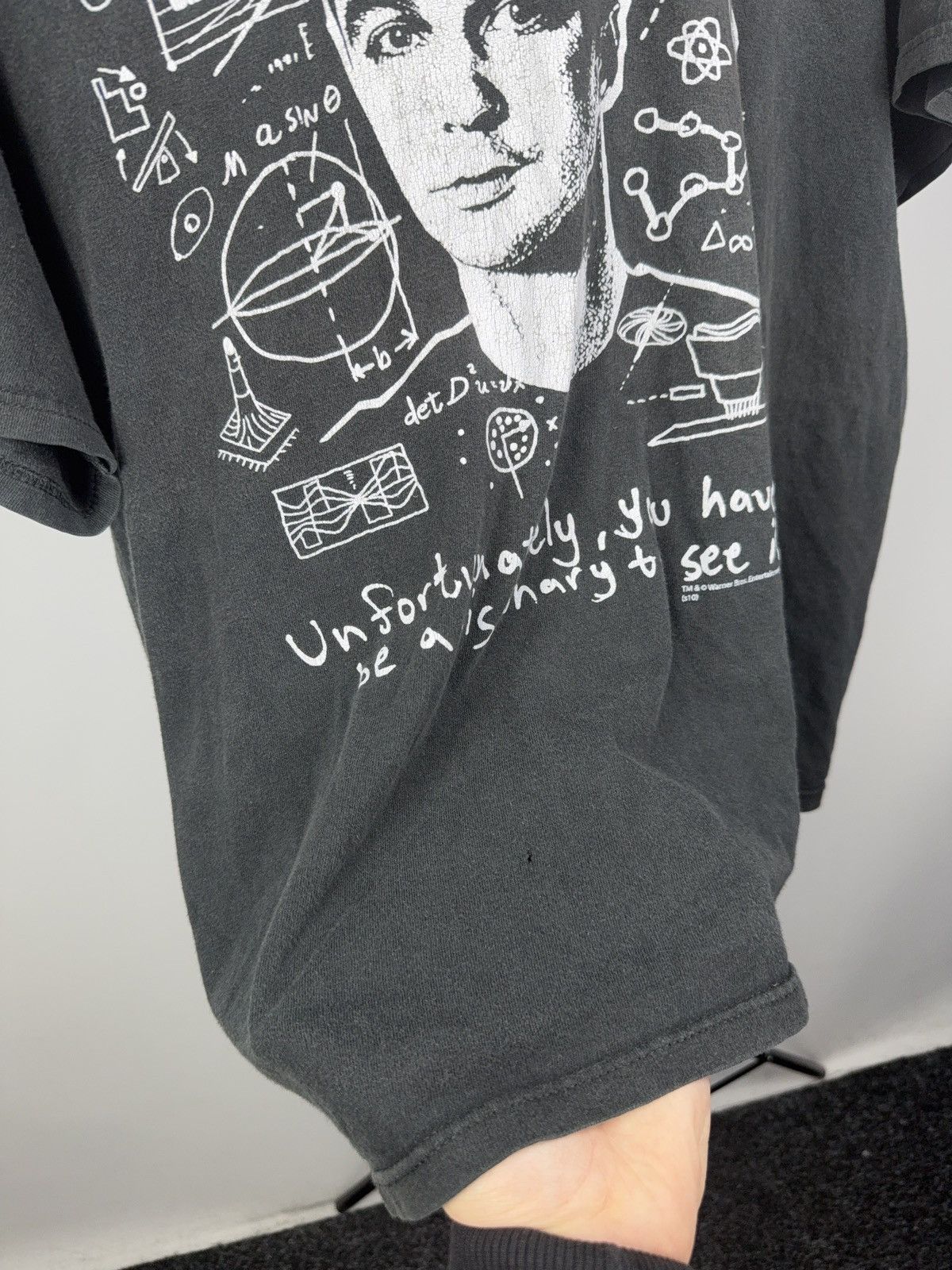 Warner Bros The 00s Y2K Big Bang Theory Logo Sheldon Cooper Tee Vintage Size US L / EU 52-54 / 3 - 10 Thumbnail
