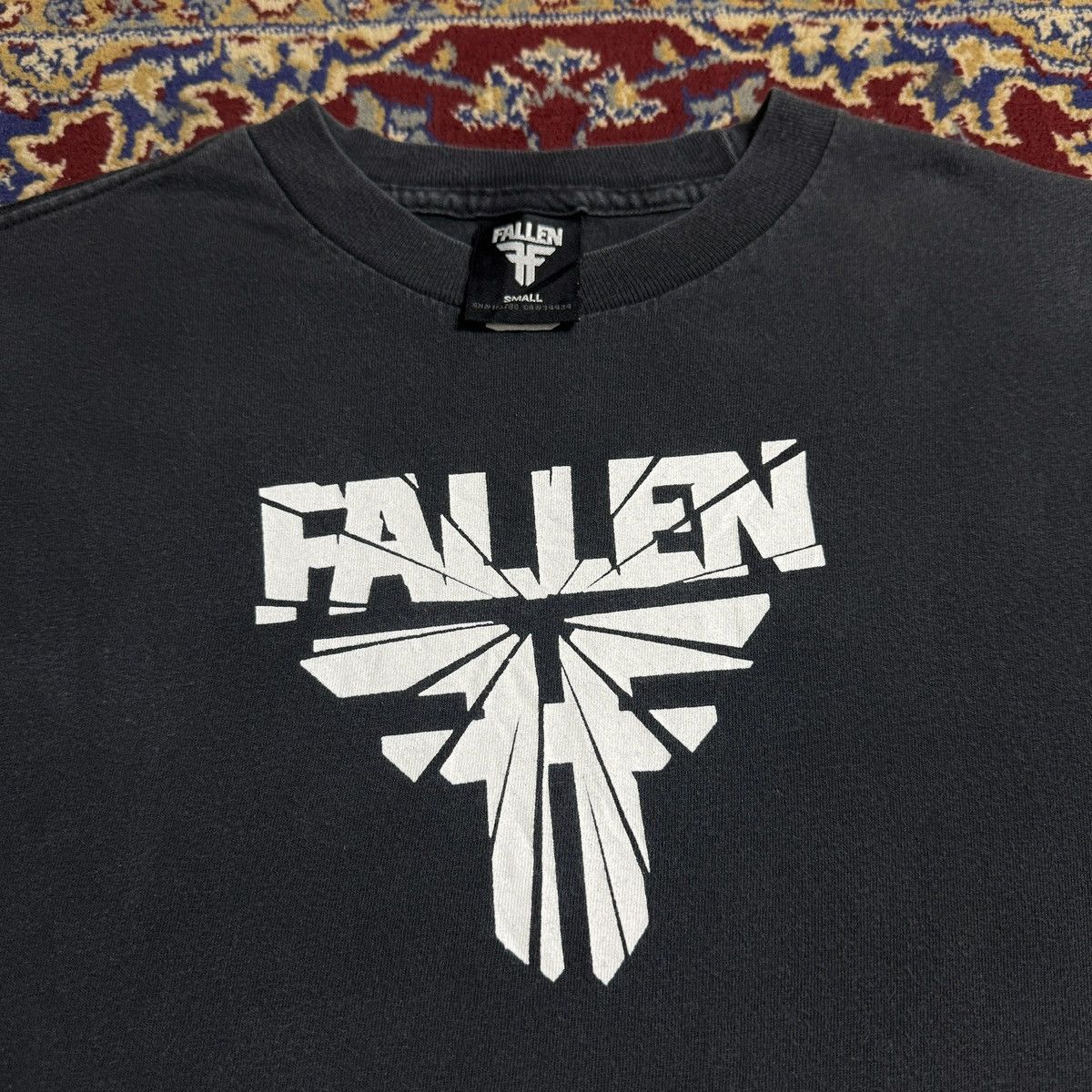 Fallen Vintage 2000s Fallen skateboards Logo tee Y2K rare Size US S / EU 44-46 / 1 - 1 Thumbnail