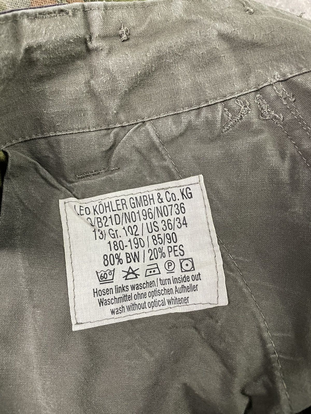 Japanese Brand × Vintage Vintage 90s Baggy Military Camo Cargo Pants Size US 36 / EU 52 - 4 Thumbnail