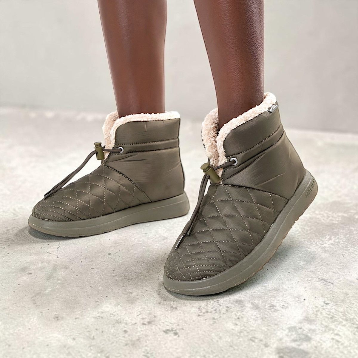 Malibu Sandals Malibu Women’s Little Dume Quilted Faux Fur Olive Boots Sz 6 Size US 6 / IT 36 - 1 Thumbnail