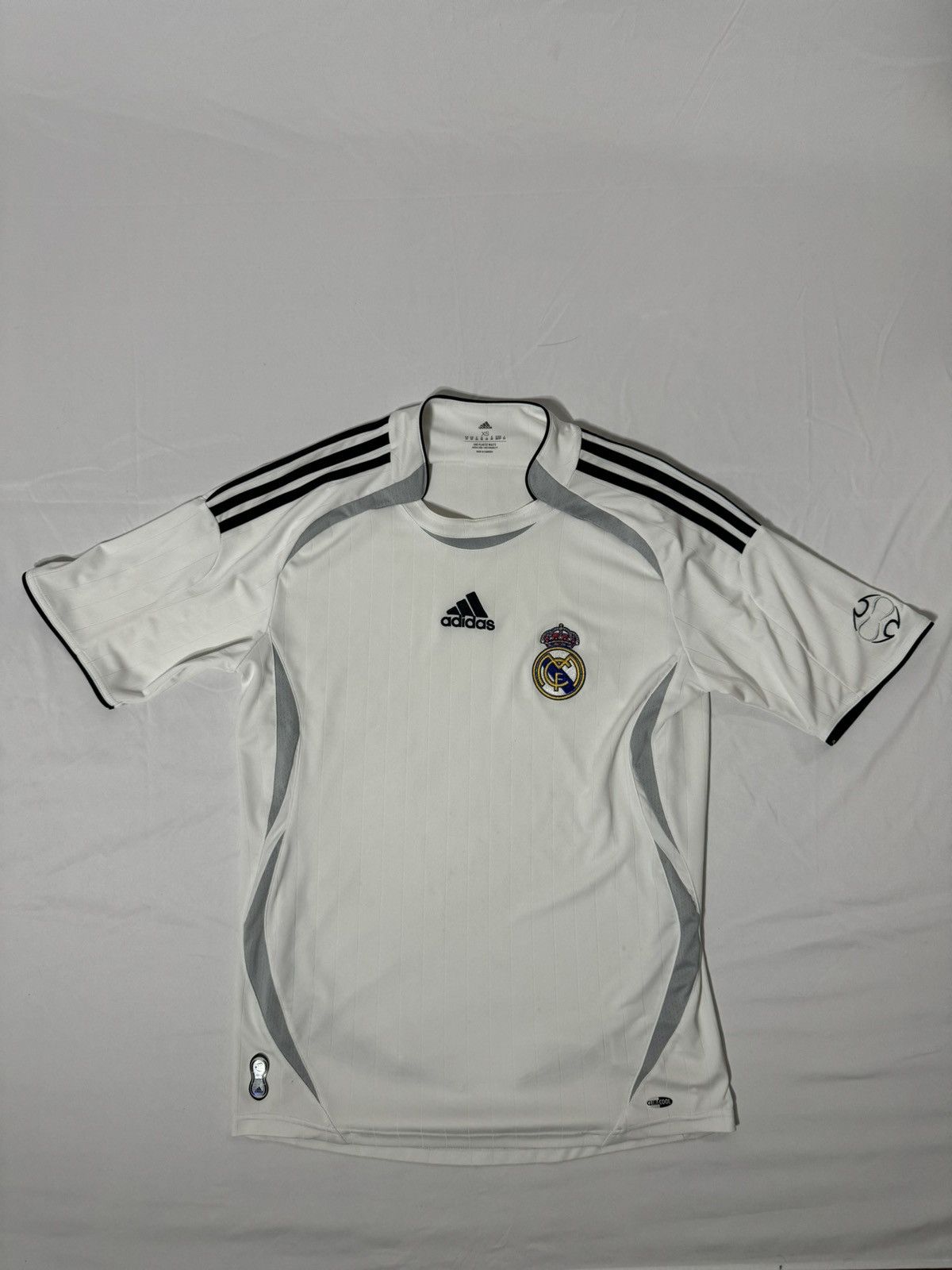 Adidas REAL MADRID TEAMGEIST JERSEY Size US XS / EU 42 / 0 - 1 Thumbnail