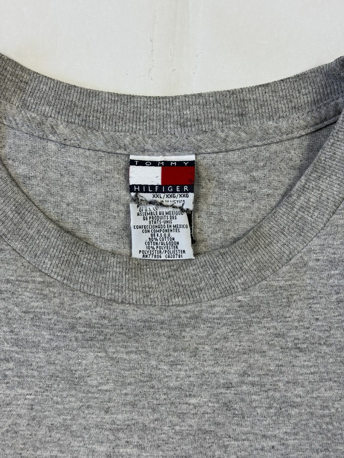 Tommy Hilfiger × Vintage Vintage Tommy Hilfiger Tee Size US XXL / EU 58 / 5 - 5 Thumbnail