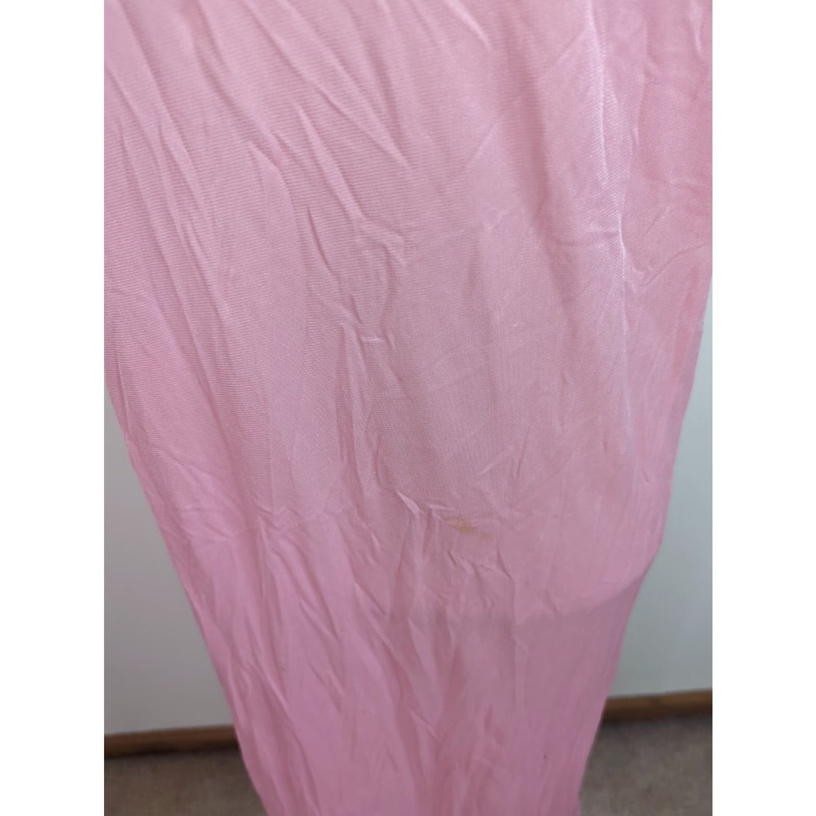 Pinko VINTAGE Pink Women’s Lace Accent Night Gown Size Large L 70s Nightgown Women’s Mens? Sorry—gender at end. Size ONE SIZE - 4 Thumbnail